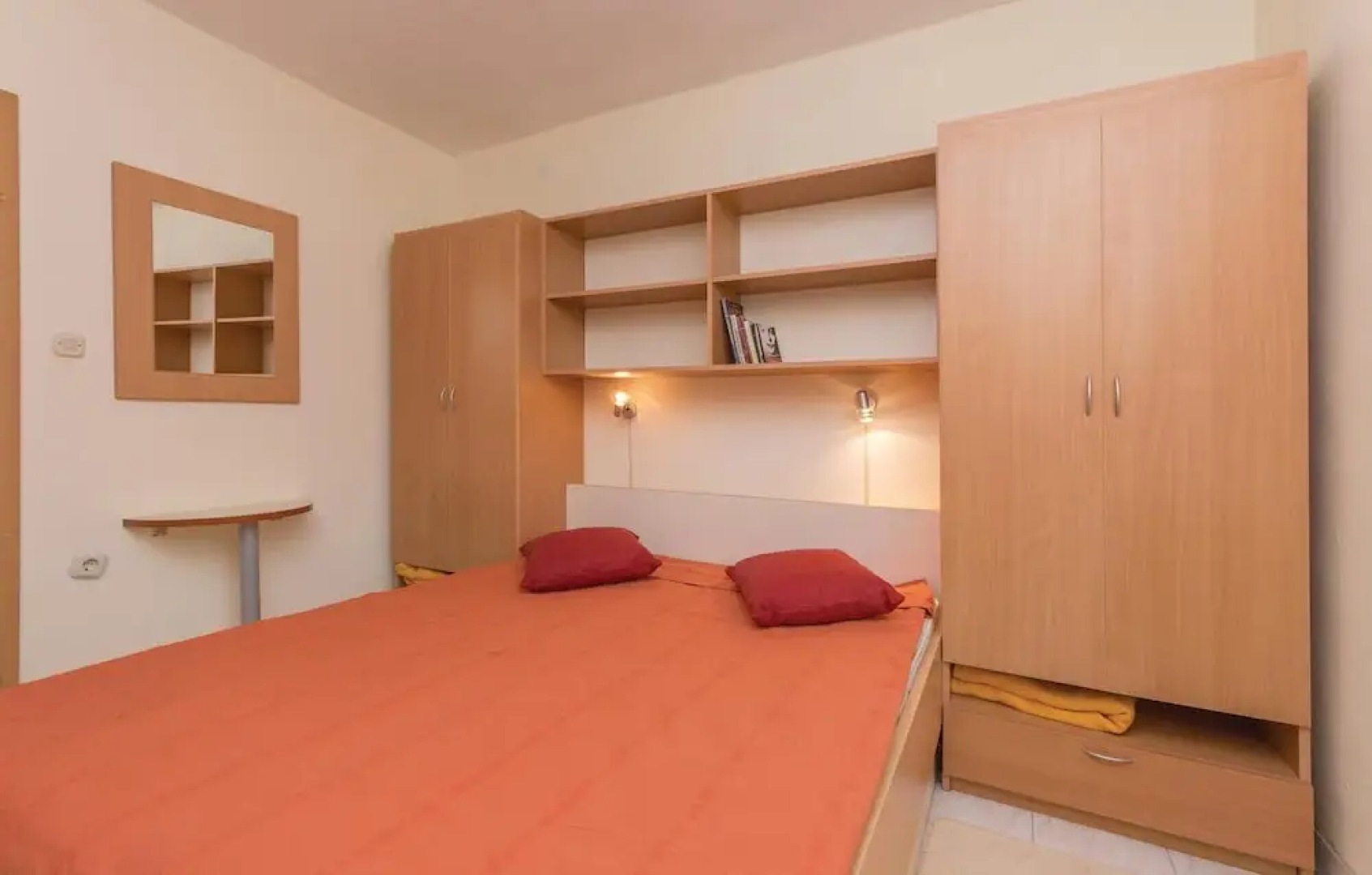 Beautiful Home in Donji Karin With Wifi and 2 Bedrooms