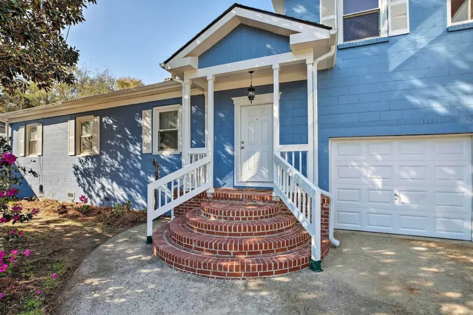 Spacious Mount Pleasant Home: 5 Mi to Beach