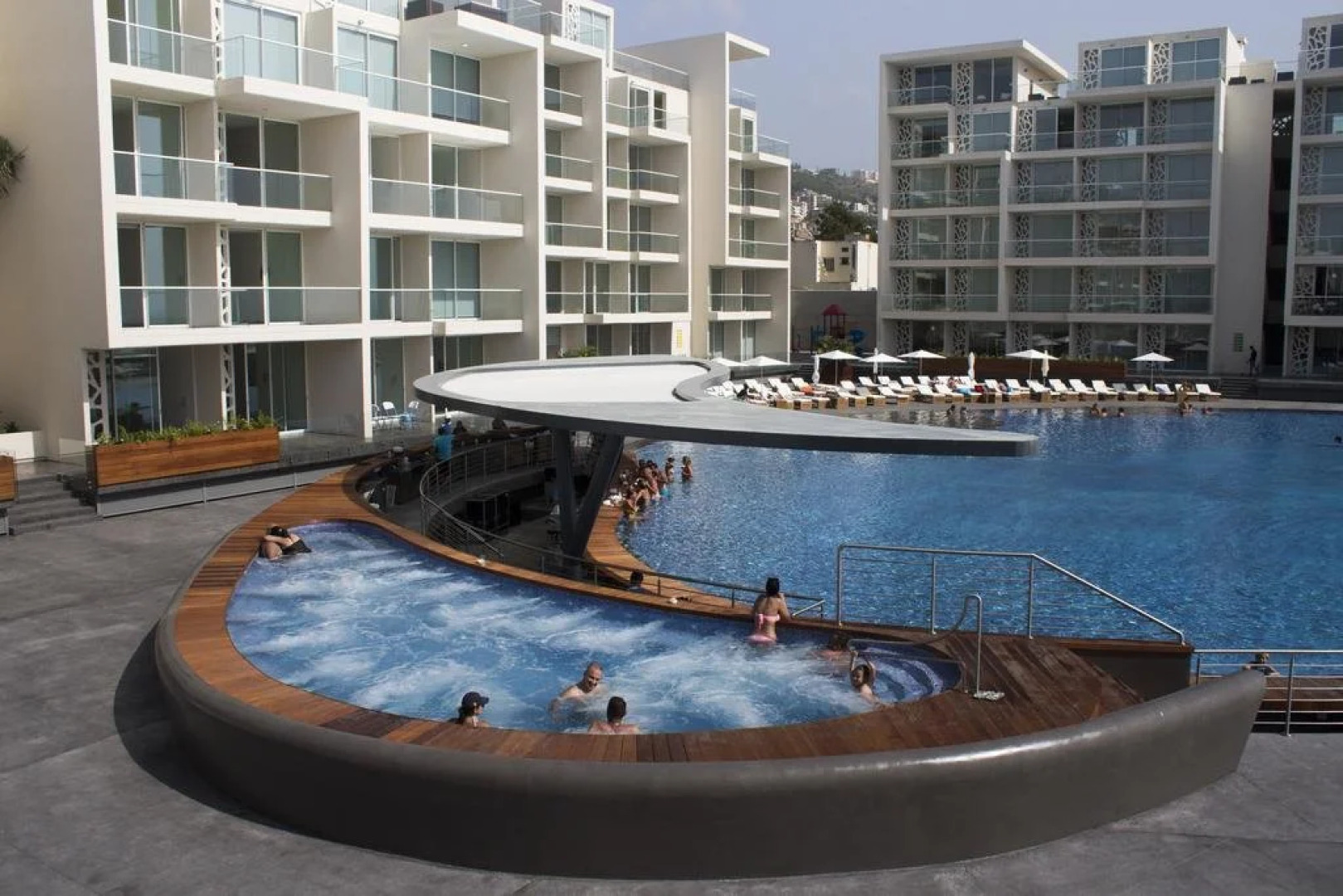 Whitelace Hotel Resort & Spa