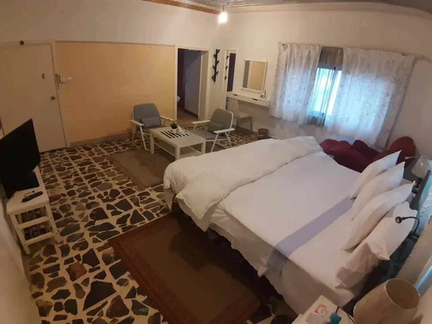 Hadrian's Gate Hotel