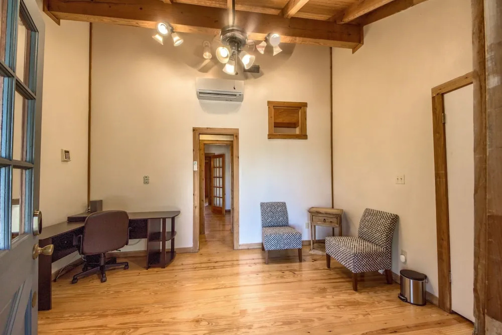 No Hurry Ot 250nh 2 Bedroom Home by RedAwning