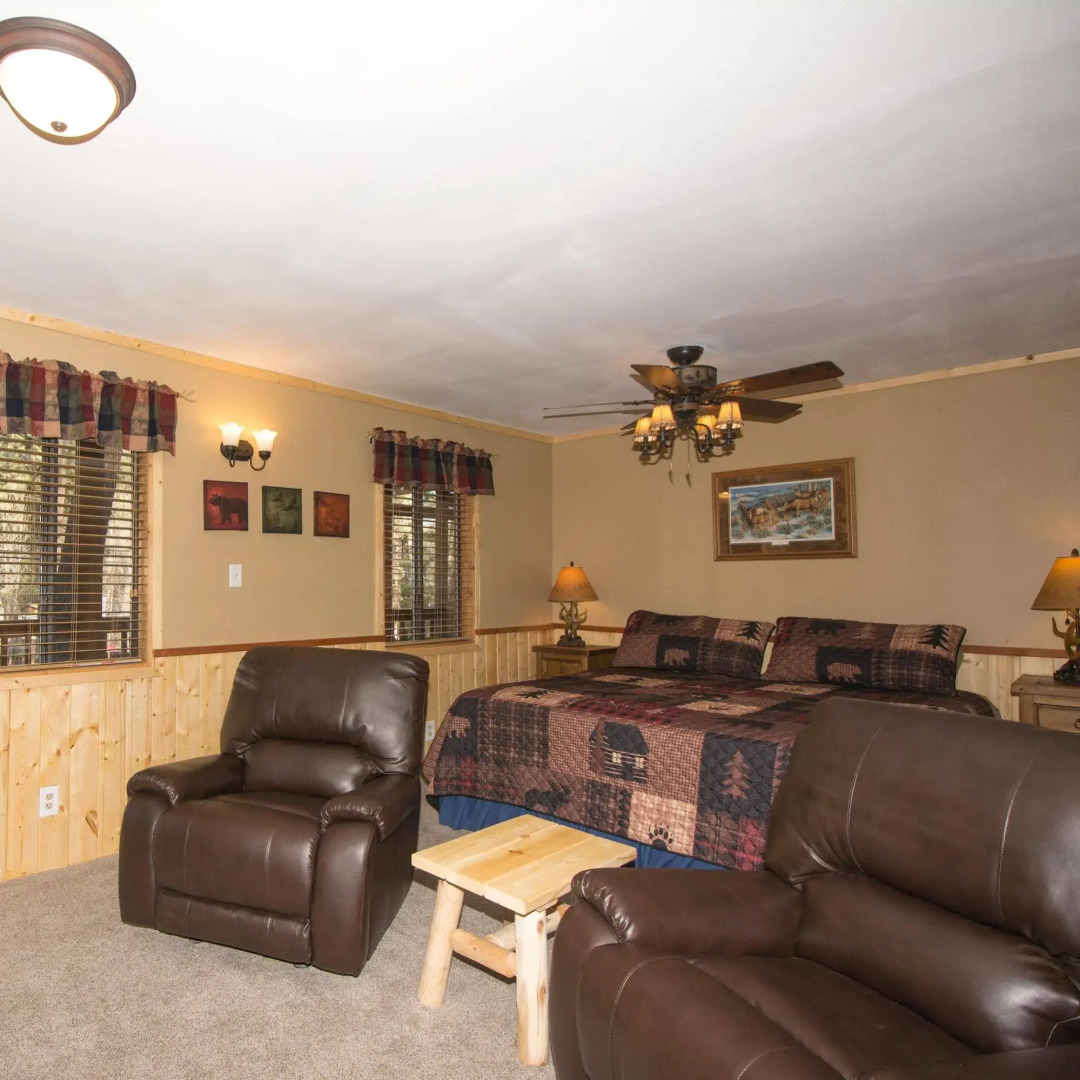 Upper Canyon Inn & Cabins