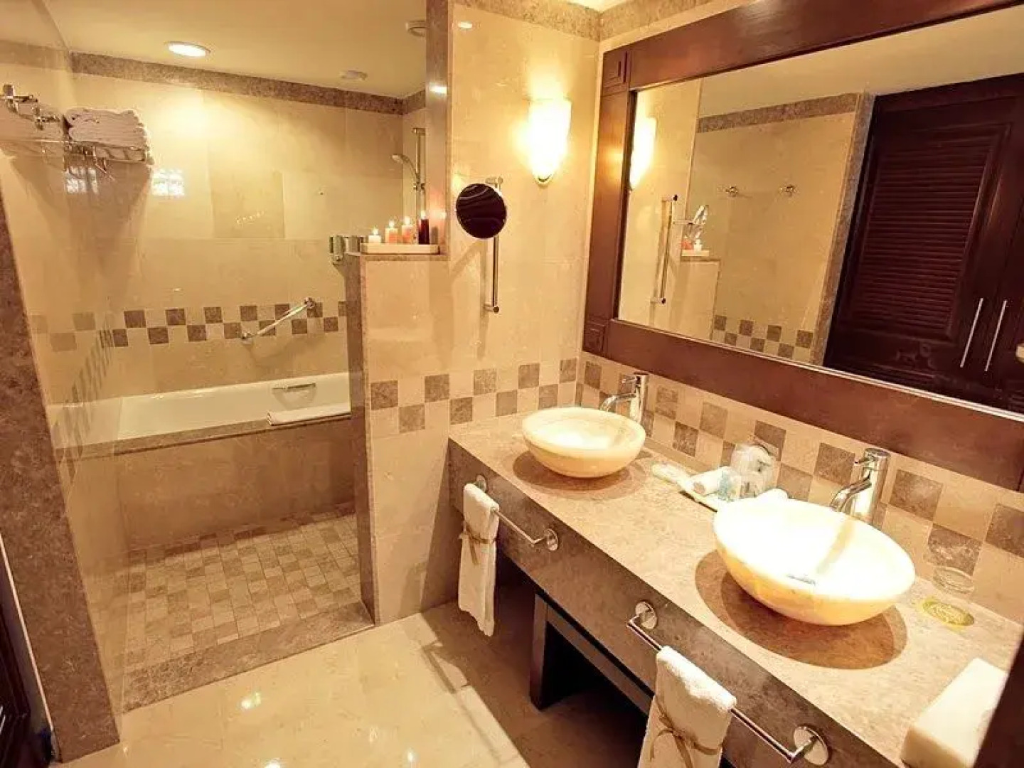 Club Premium Deluxe At Barcelo Maya Palace Deluxe