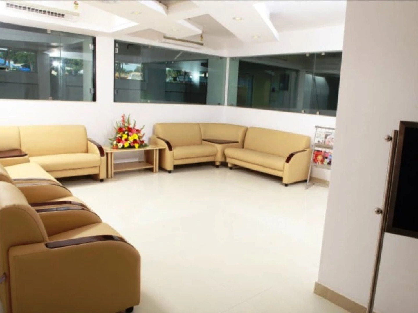 Hotel Asset Summit Suites