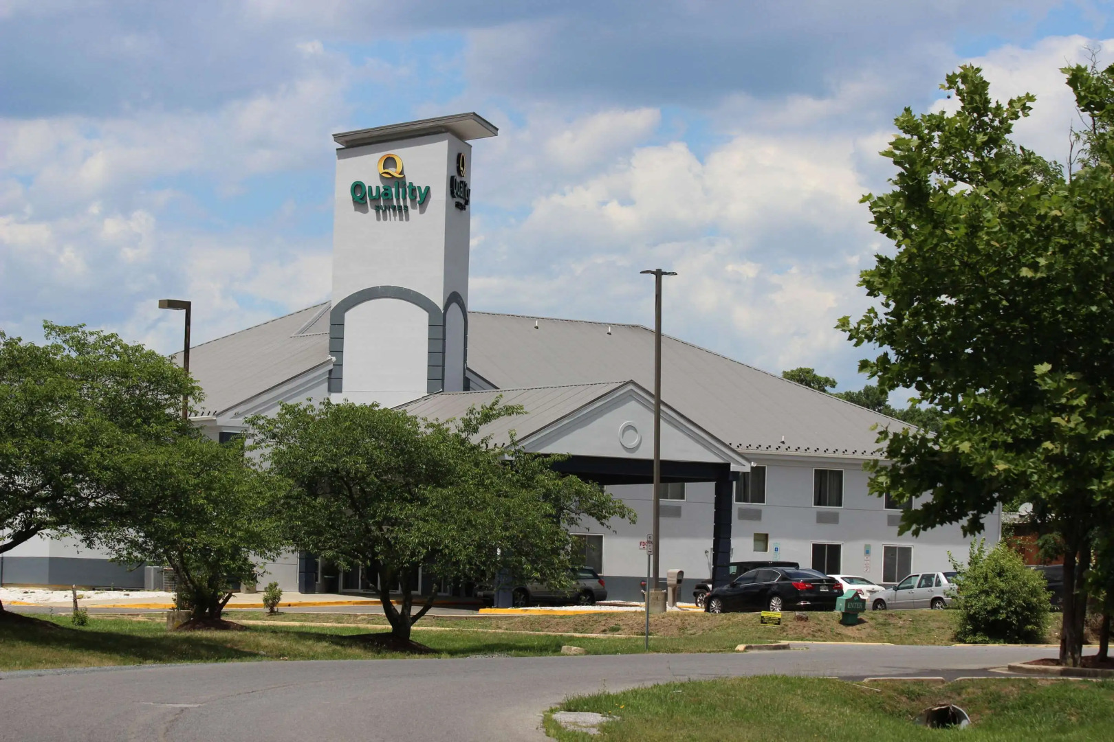 Quality Suites Waldorf