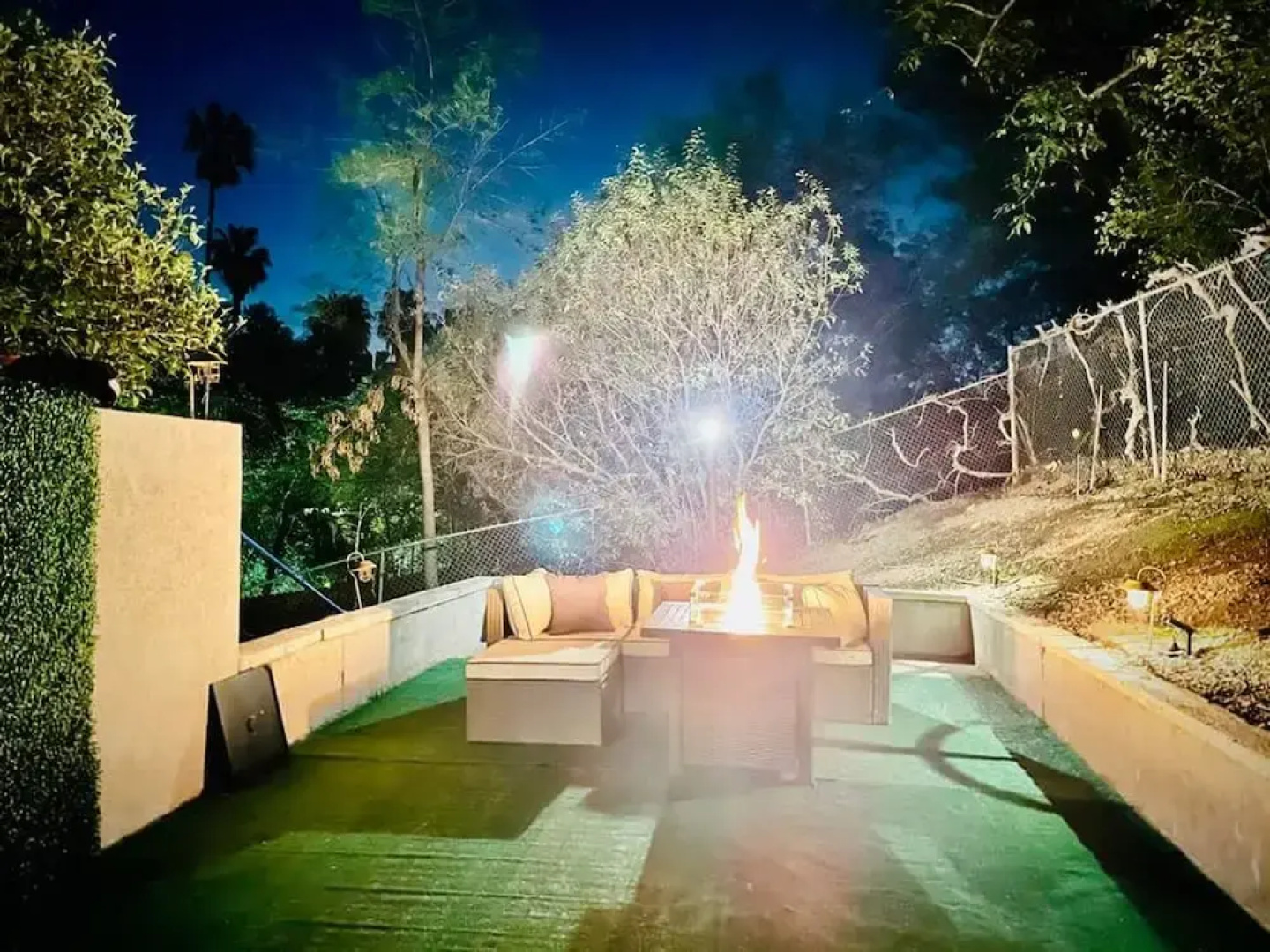 Pacific Dreams at Woodland Hills Distinguished 8 Br 6 5 BA Residence With Pool and Spa Sleeps 16