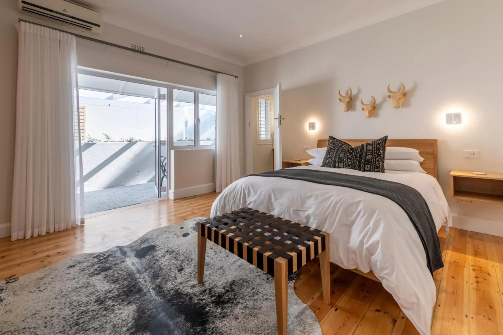 Hide Away Guest House