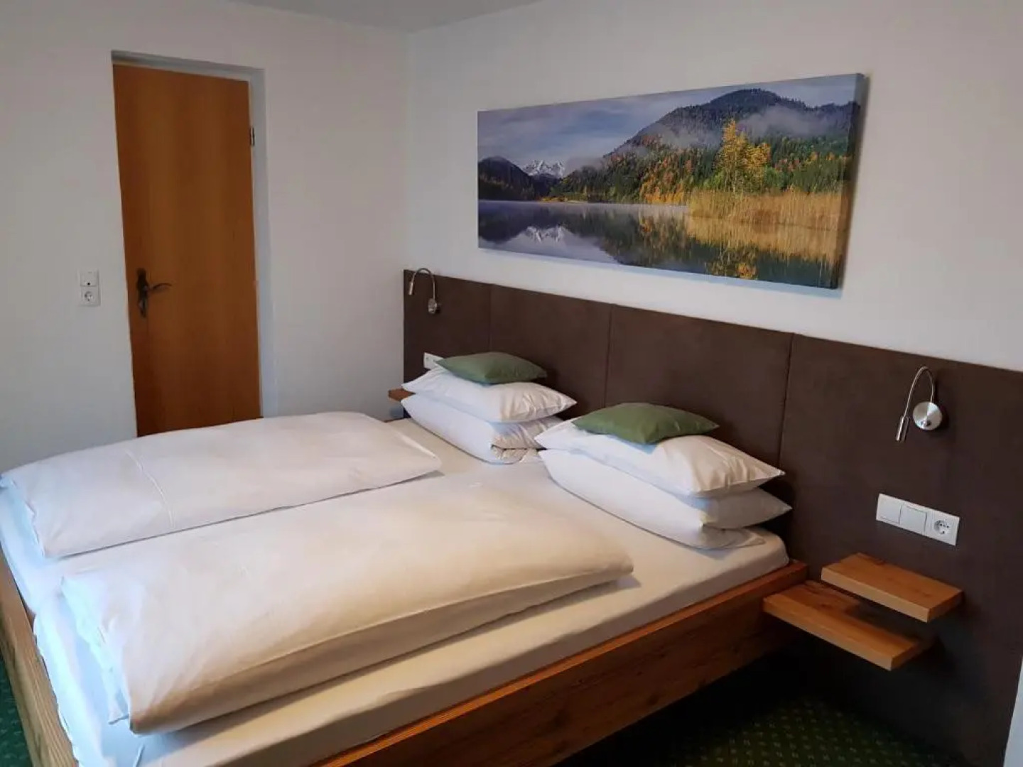 Frühstückspension Gästehaus Zum weissen Rössl