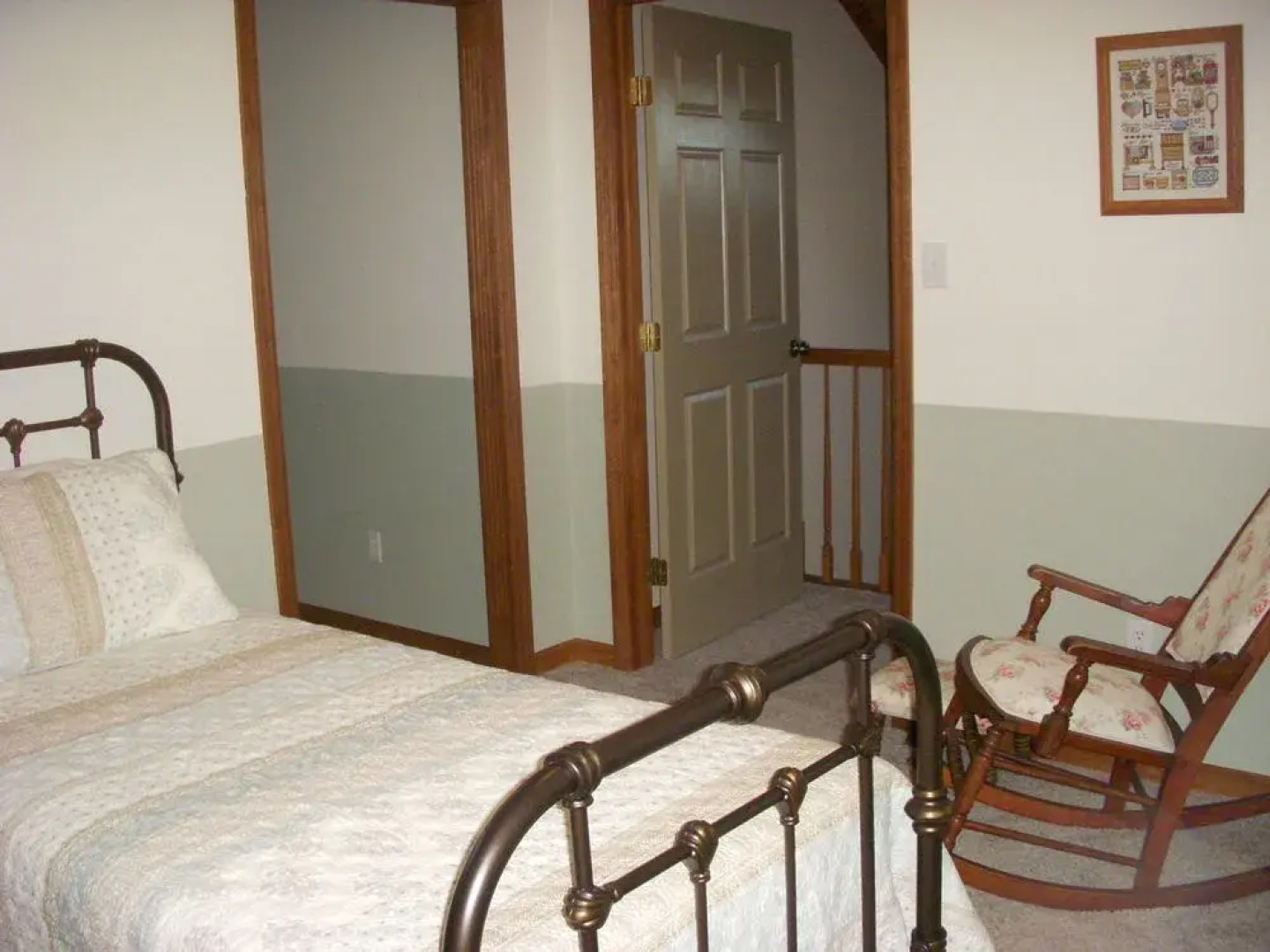 |Halcomb's Knob B and B