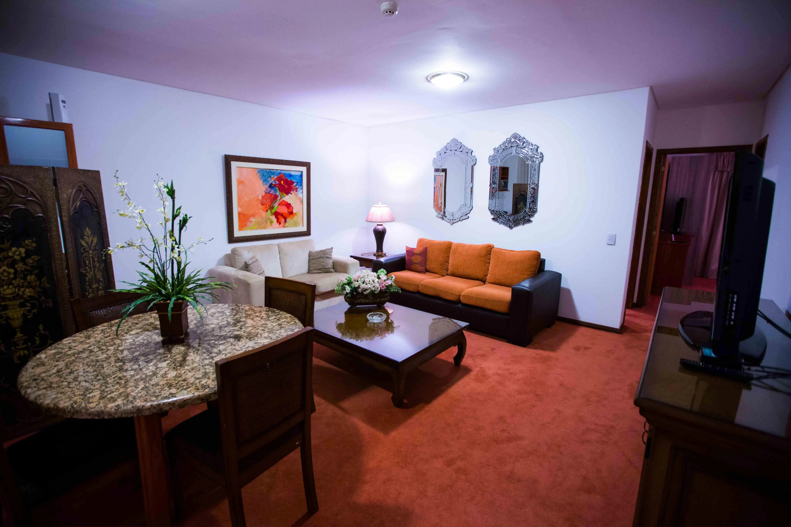 Las Ventanas Suites Hotel