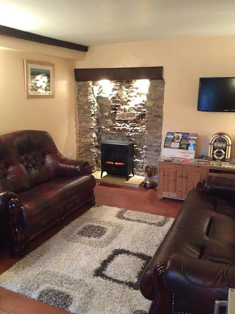 Quiet Woman House (отель для женщин)