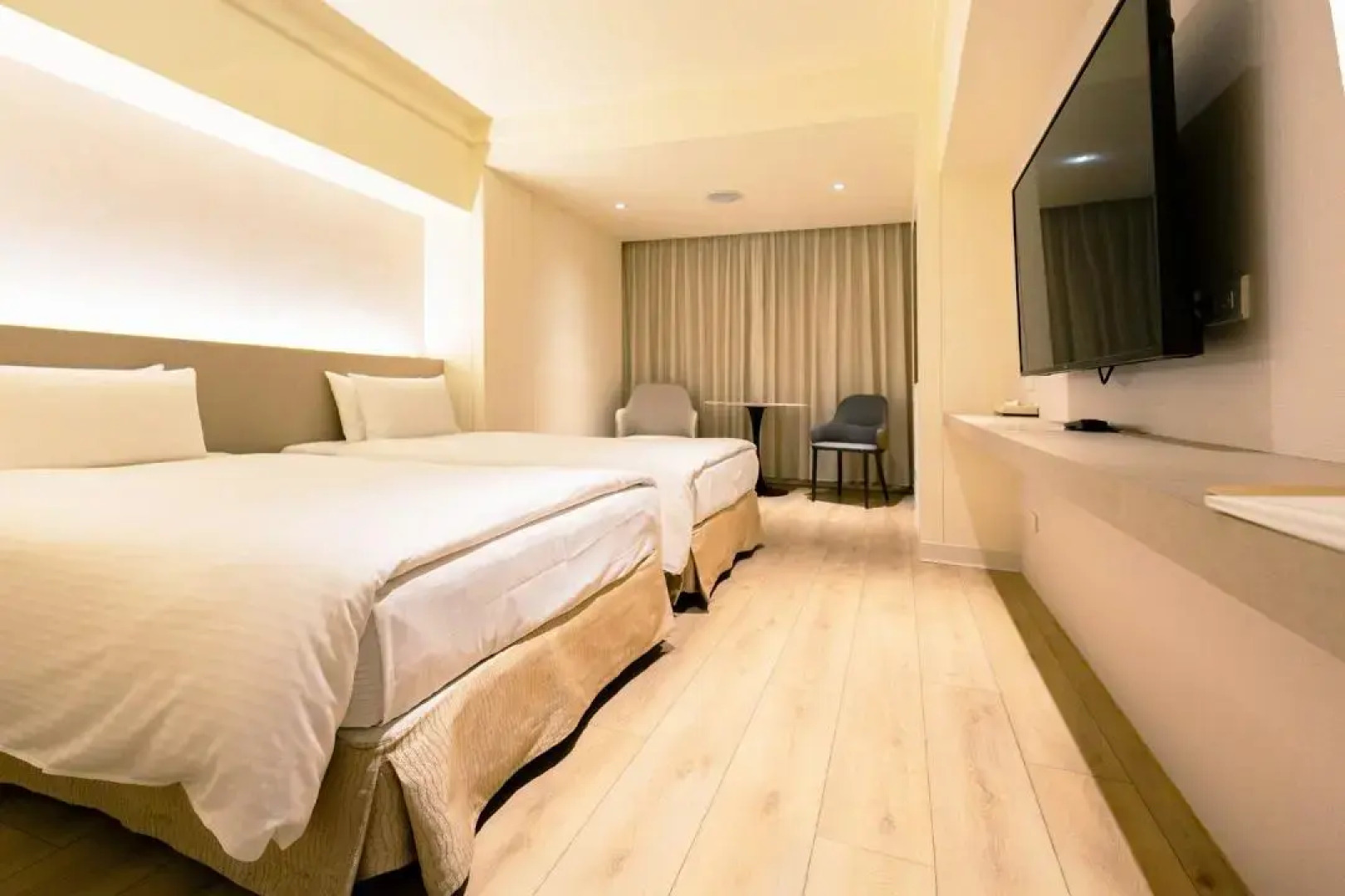 Tainan California Villa