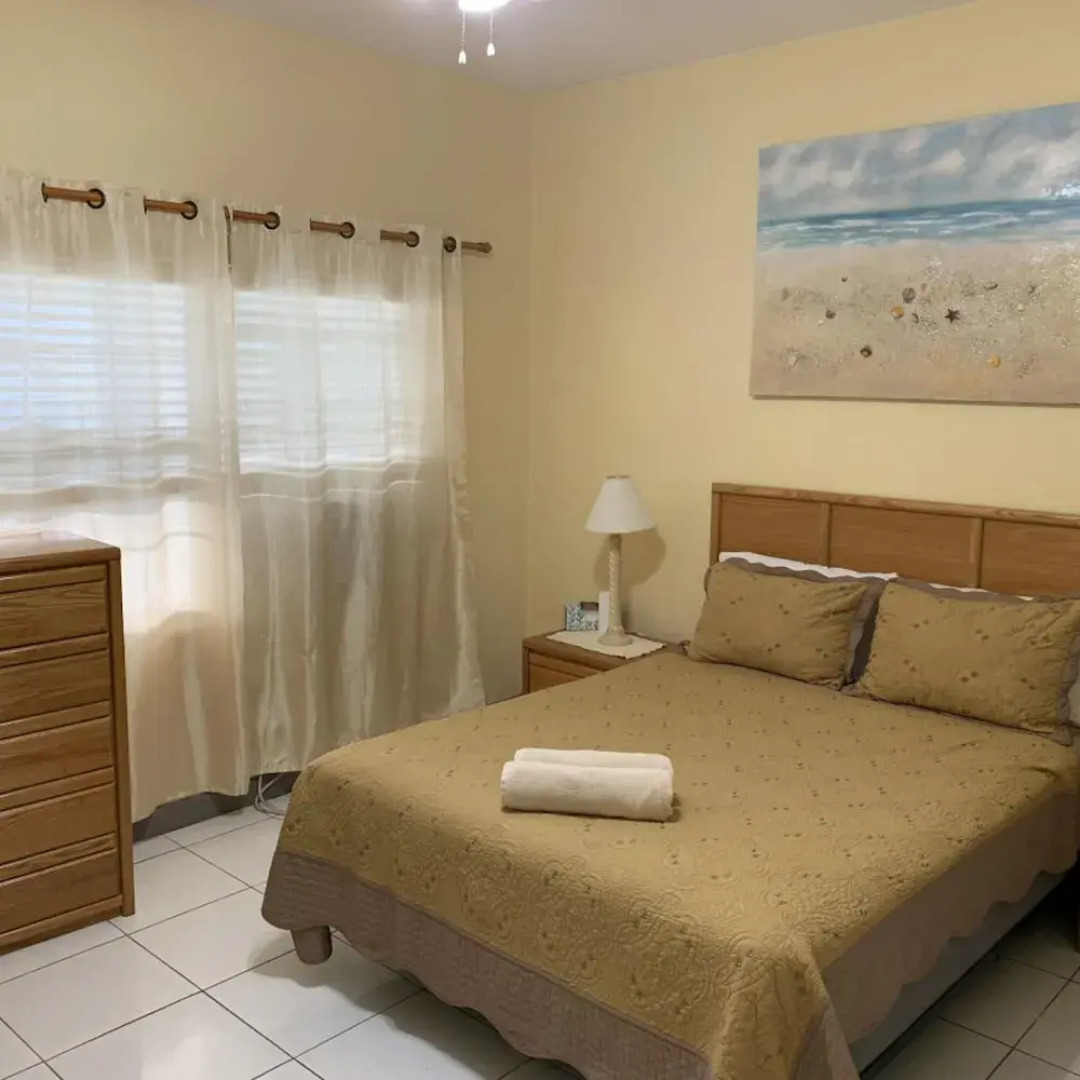 3 Suites Free Breakfast Steps to Beach