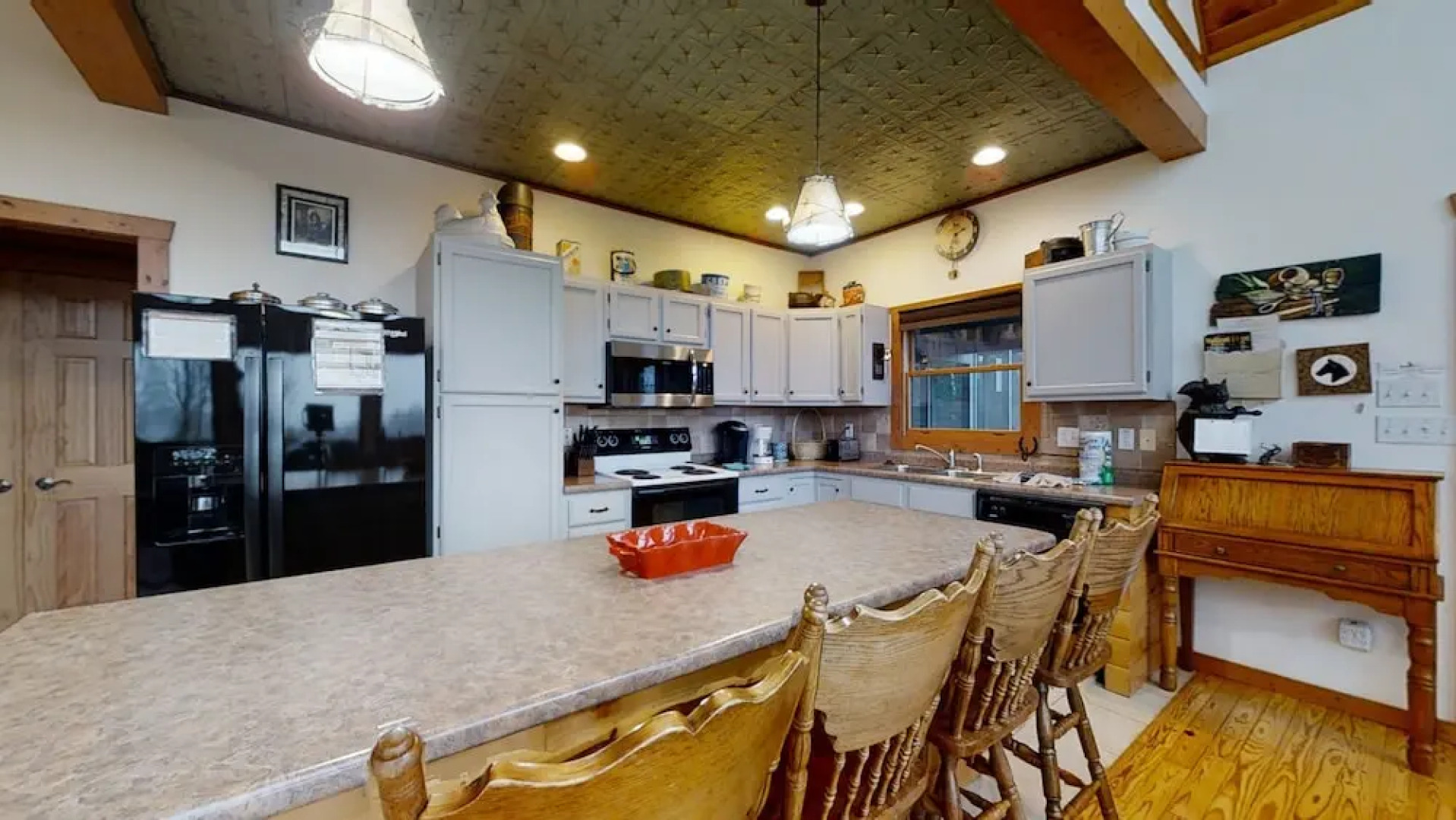 Horsin Around Tennessee