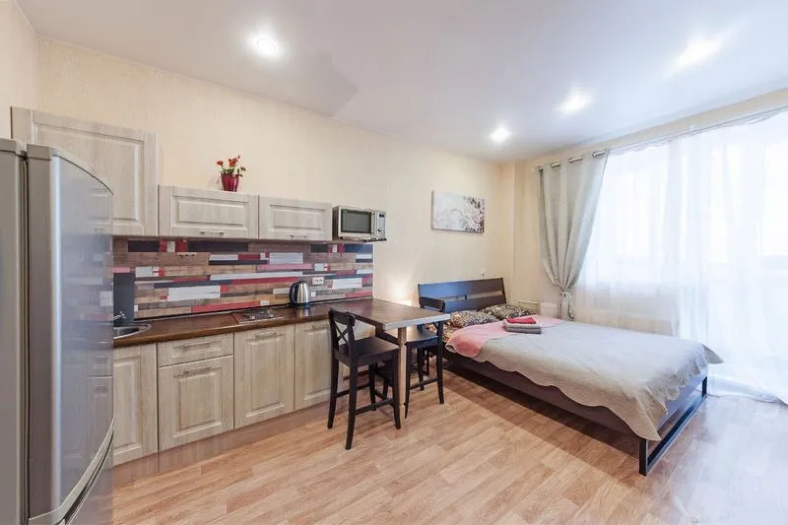 Какаду на Охтинской аллеи, д. 6