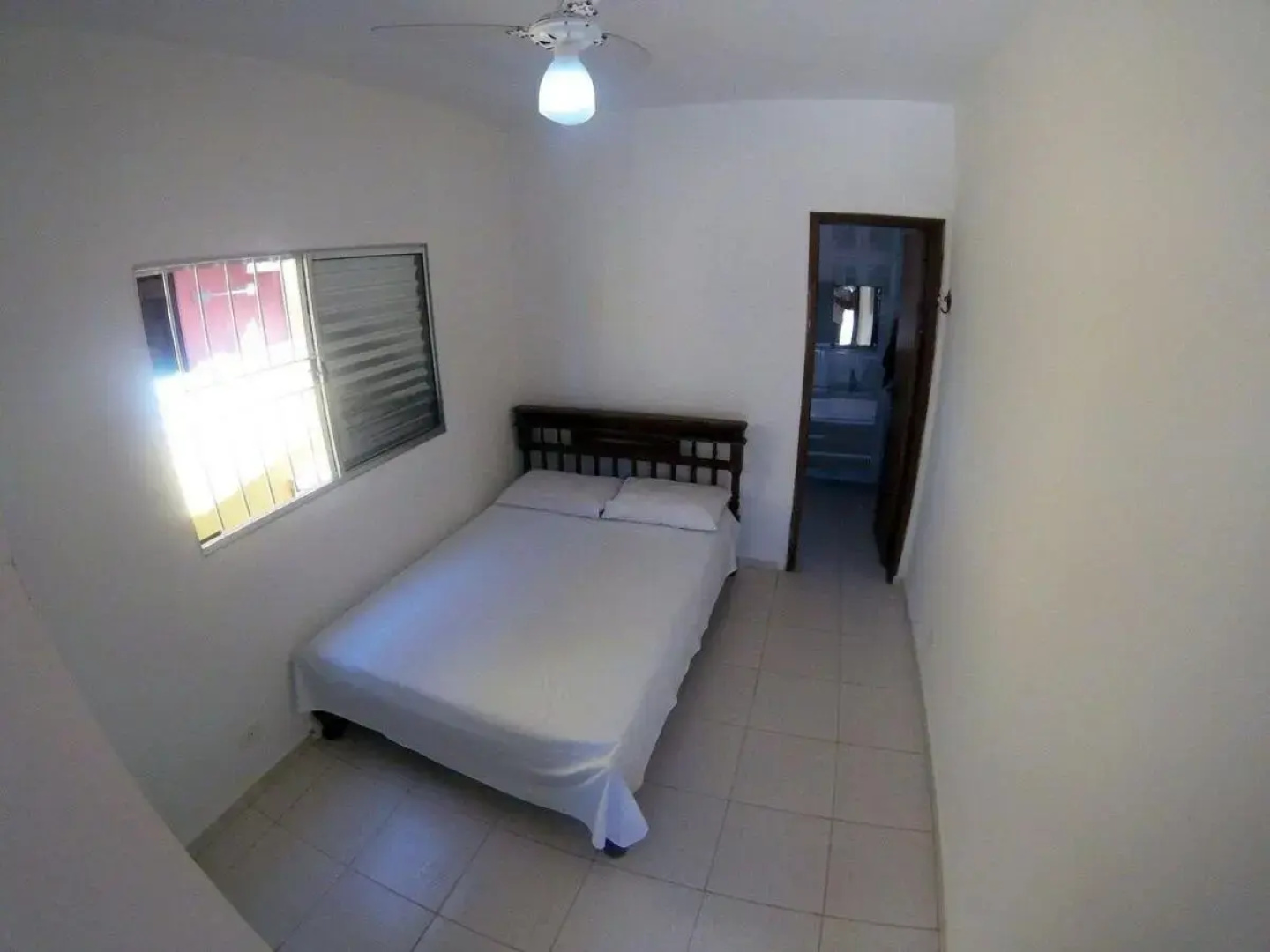 Casa aconchegante pé na areia c/ 5 quartos.