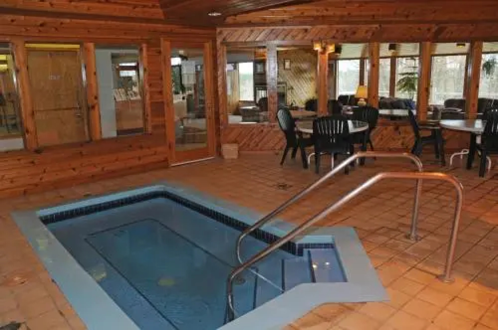 Lake Forest Resort & Club