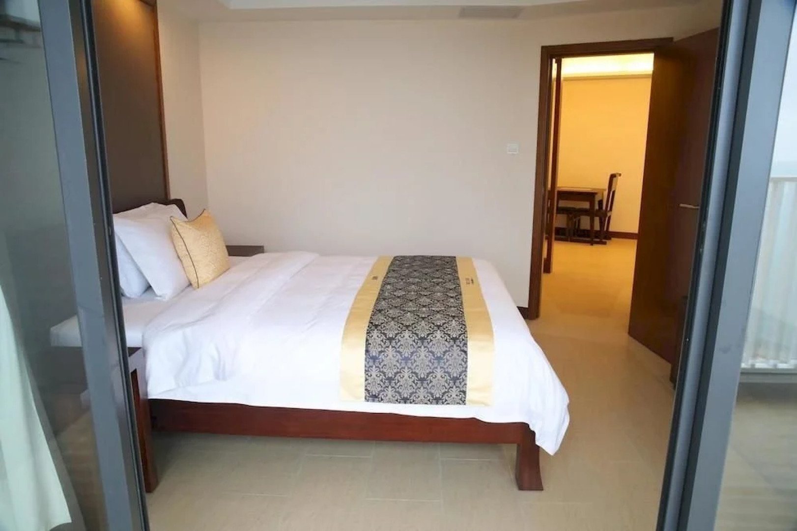 Tujiasiweideng Holiday Hotel