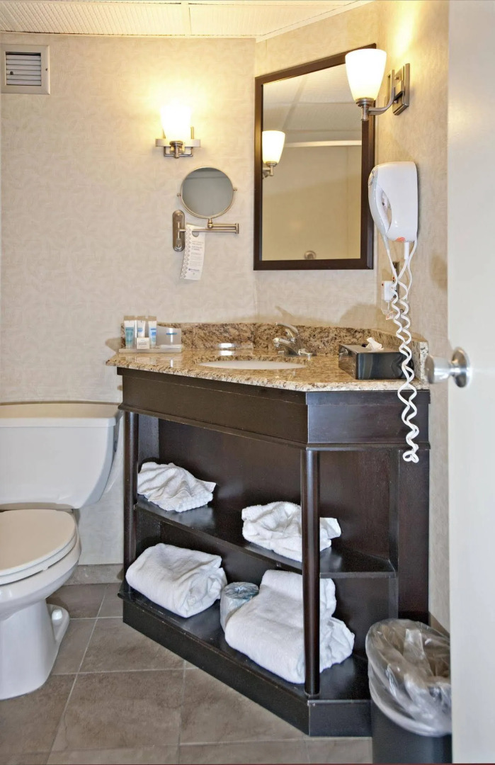 Exton Hotel & Conference Center