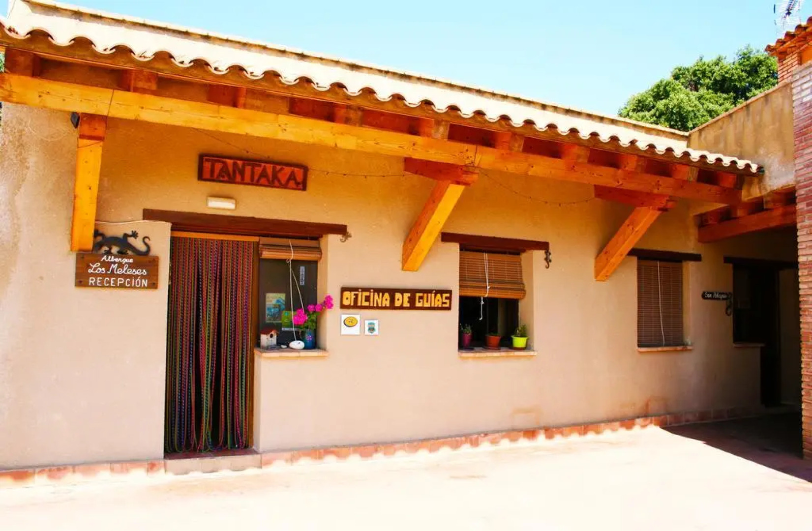 Tantaka - Albergue de los Meleses - Hostel