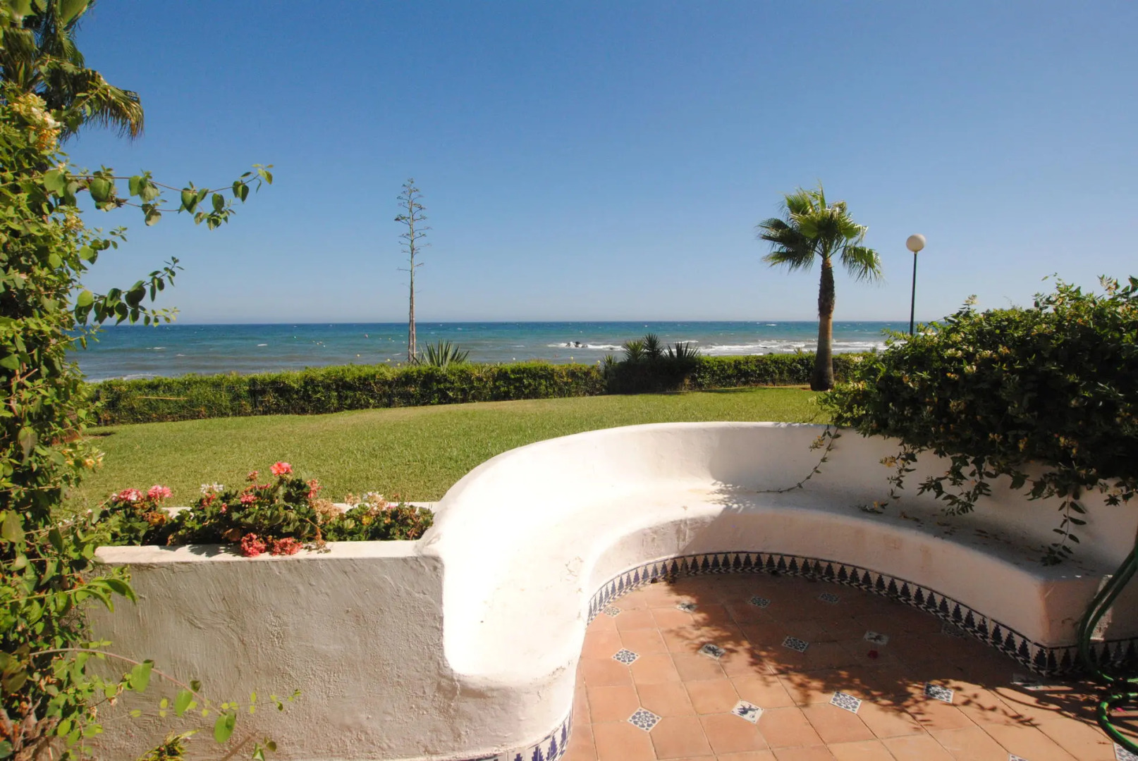 Cosy and bright frontline beach bungalow - Villa Pino - Mijas Costa - CS105