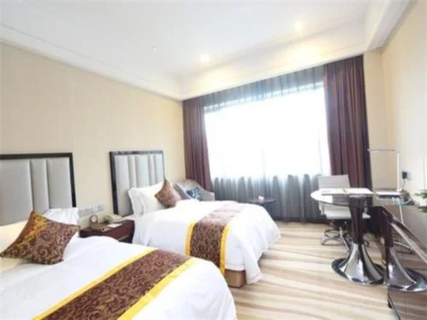 Vanilla Garden Hotel