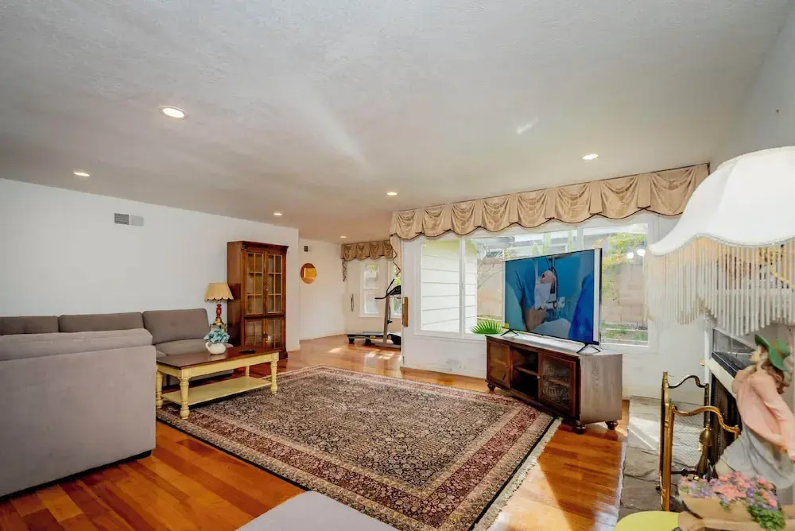 Serene Retreat & Modern Comforts in Rowland Heights