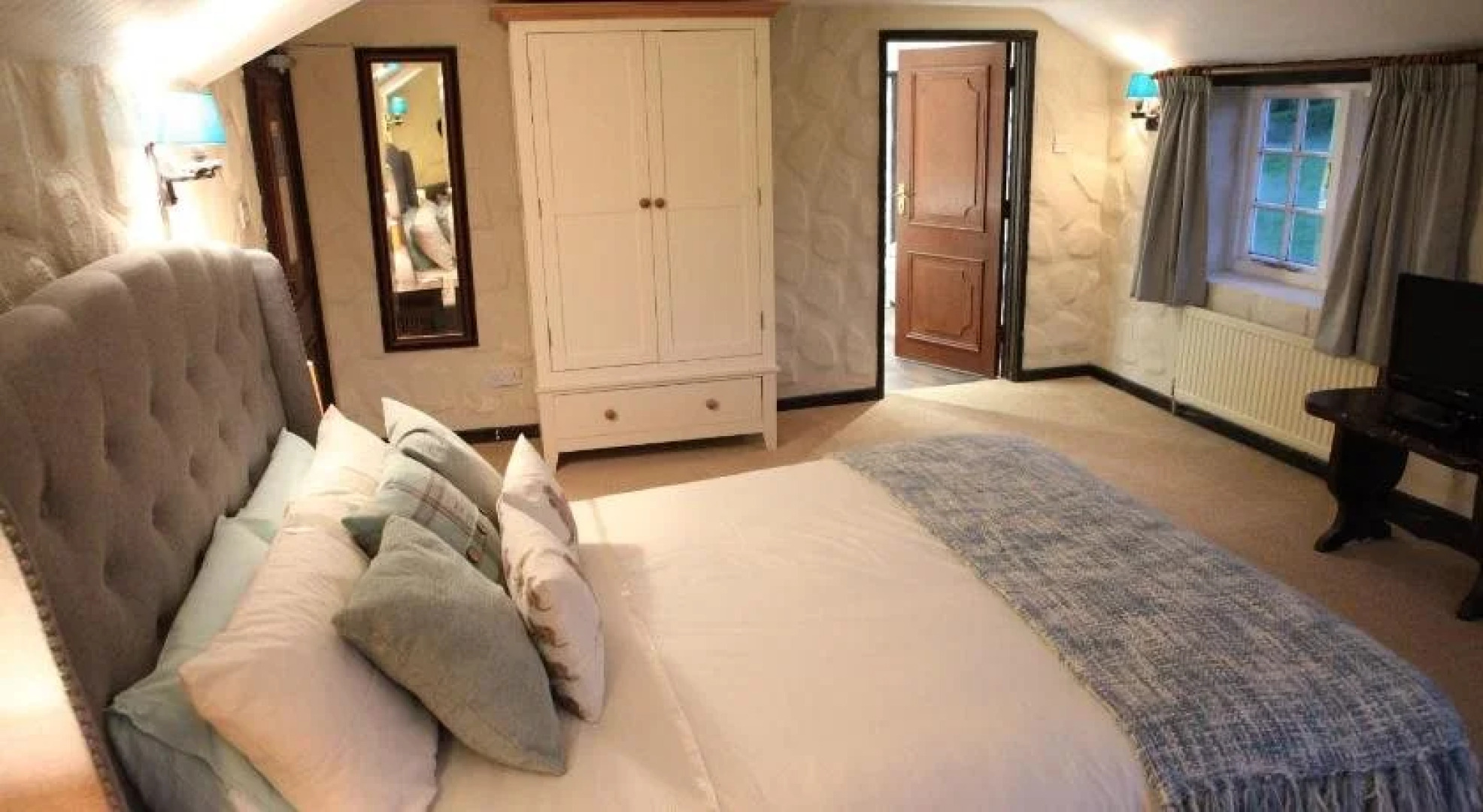 Old Church House Inn