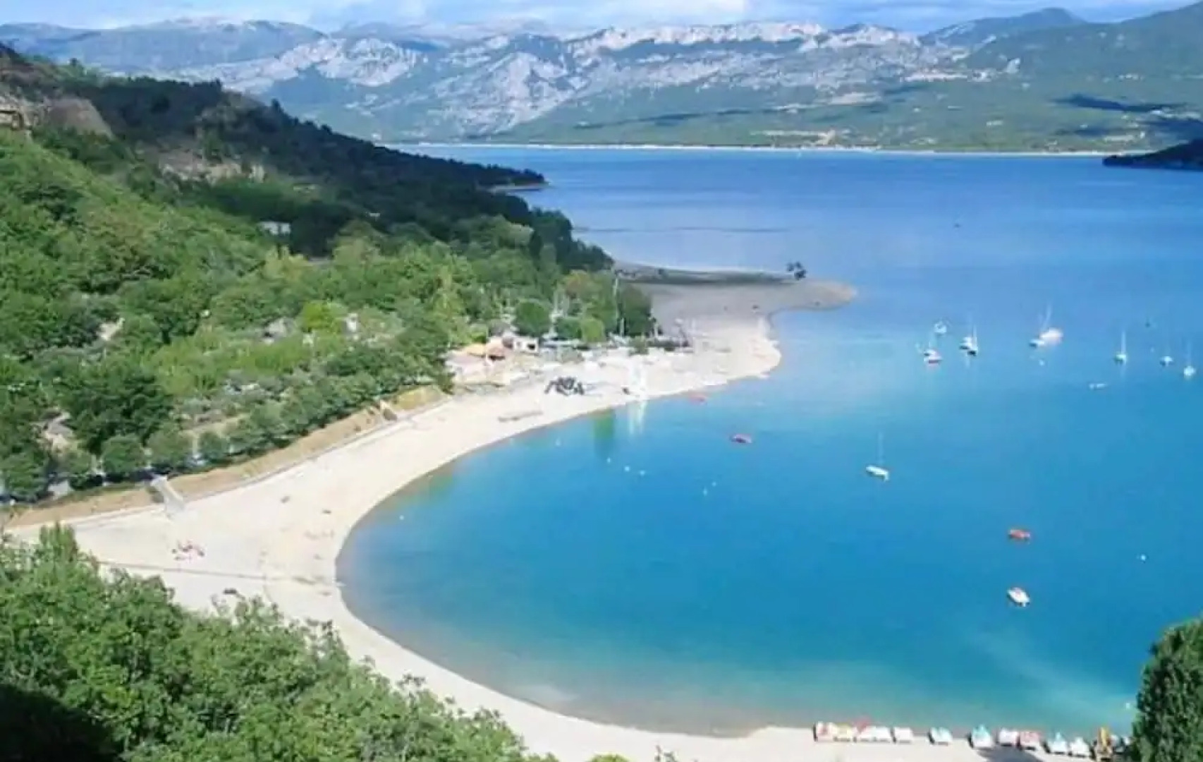 Apartment With one Bedroom in Saint-étienne-les-orgues, With Shared Pool and Wifi - 13 km From the Slopes