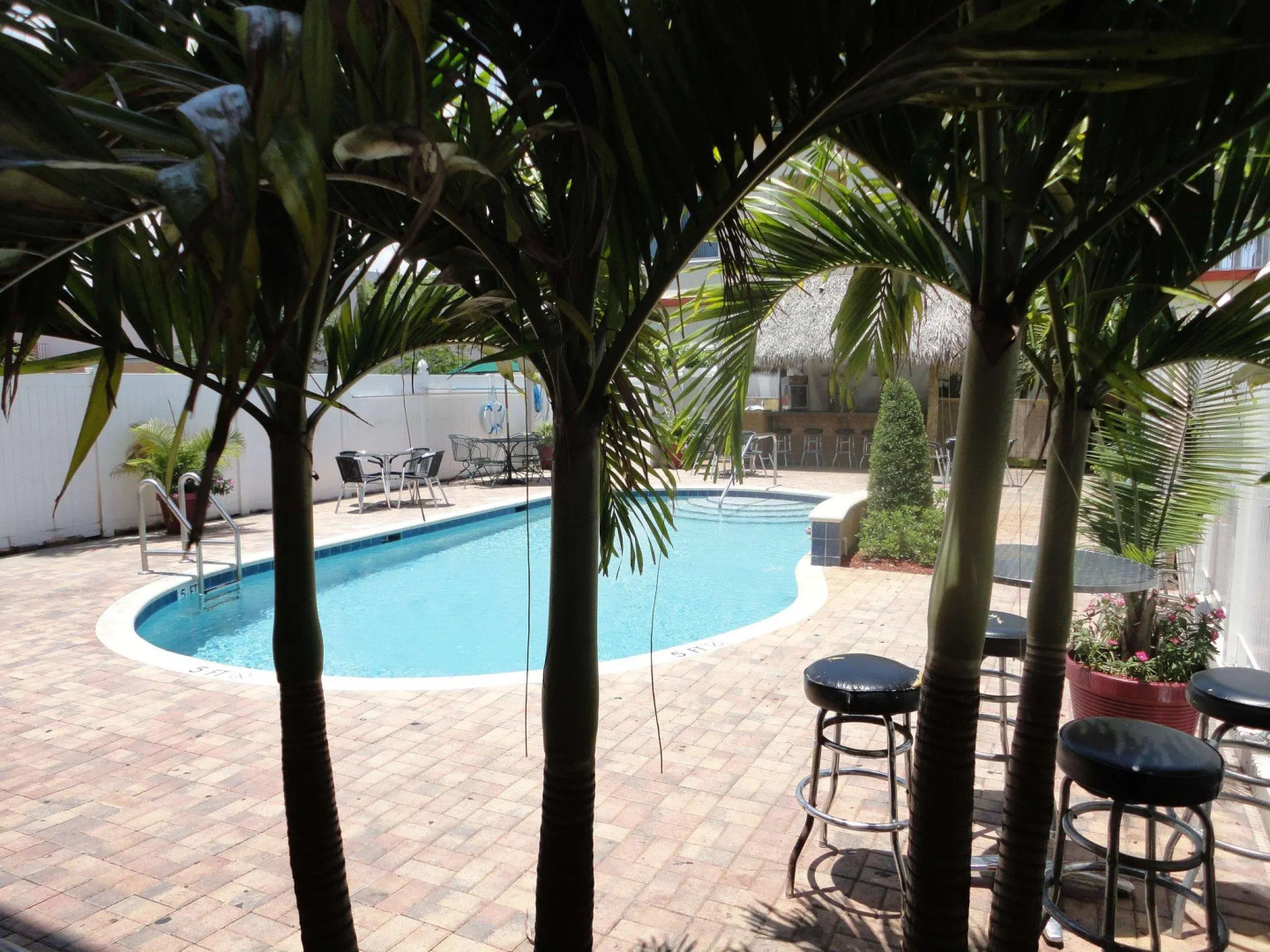 Plantation Inn Hotel & Lounge