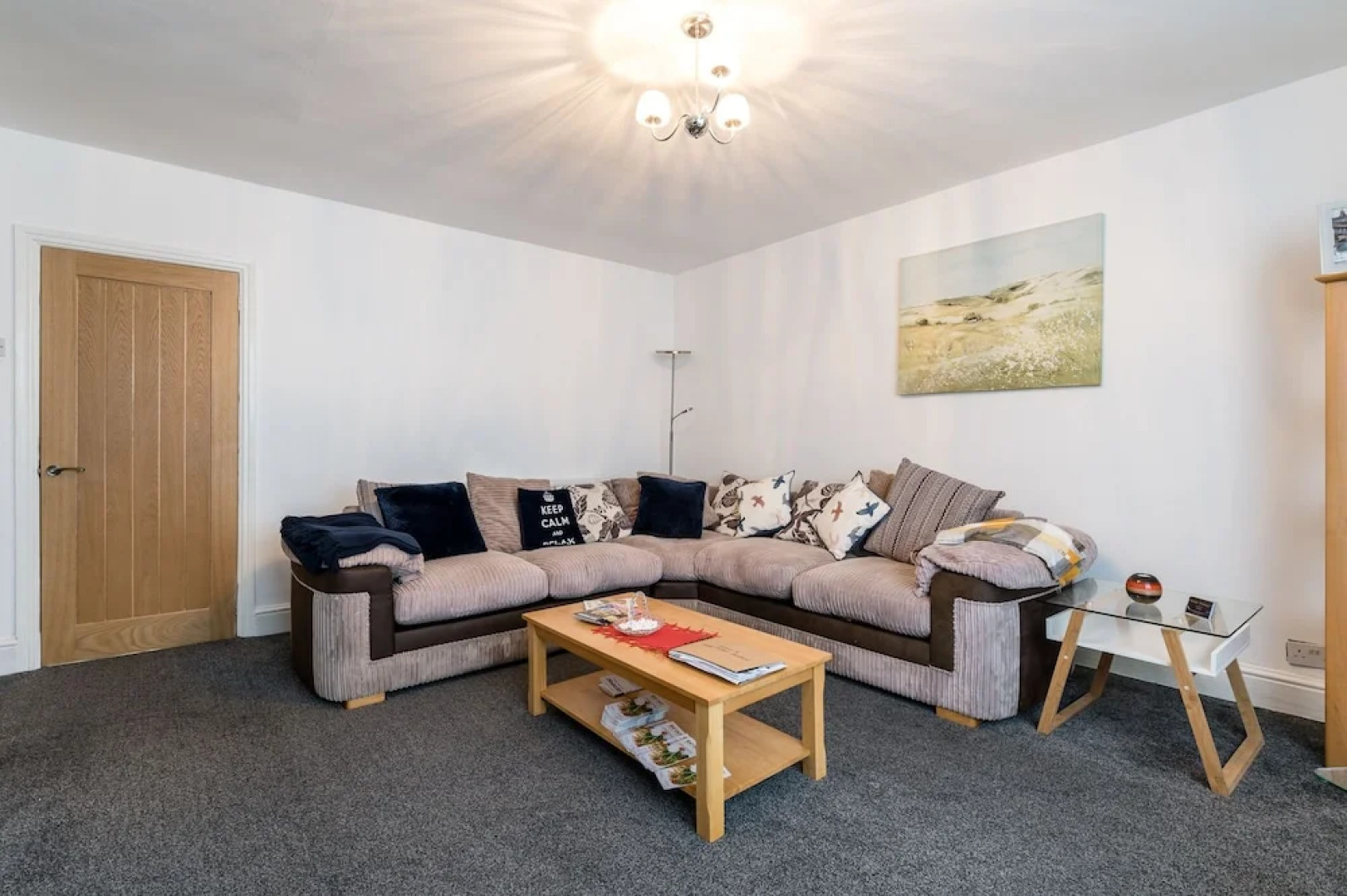 2br-sleeps5-privategarden-freeparking-pets