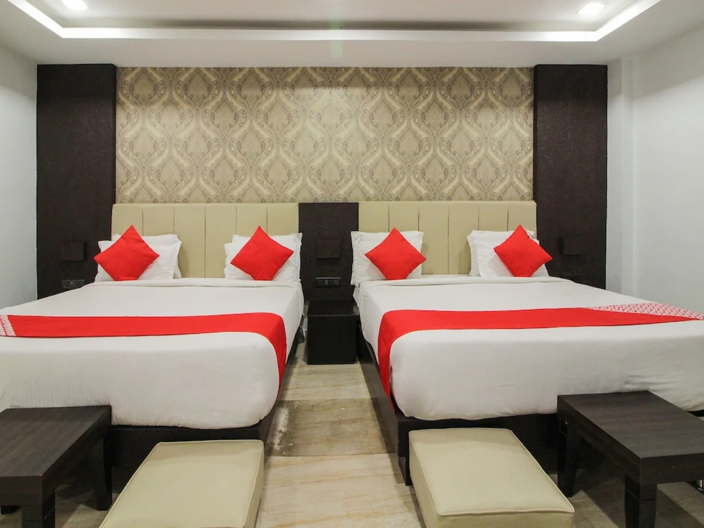 Capital O 15964 NI Ambaari Suites