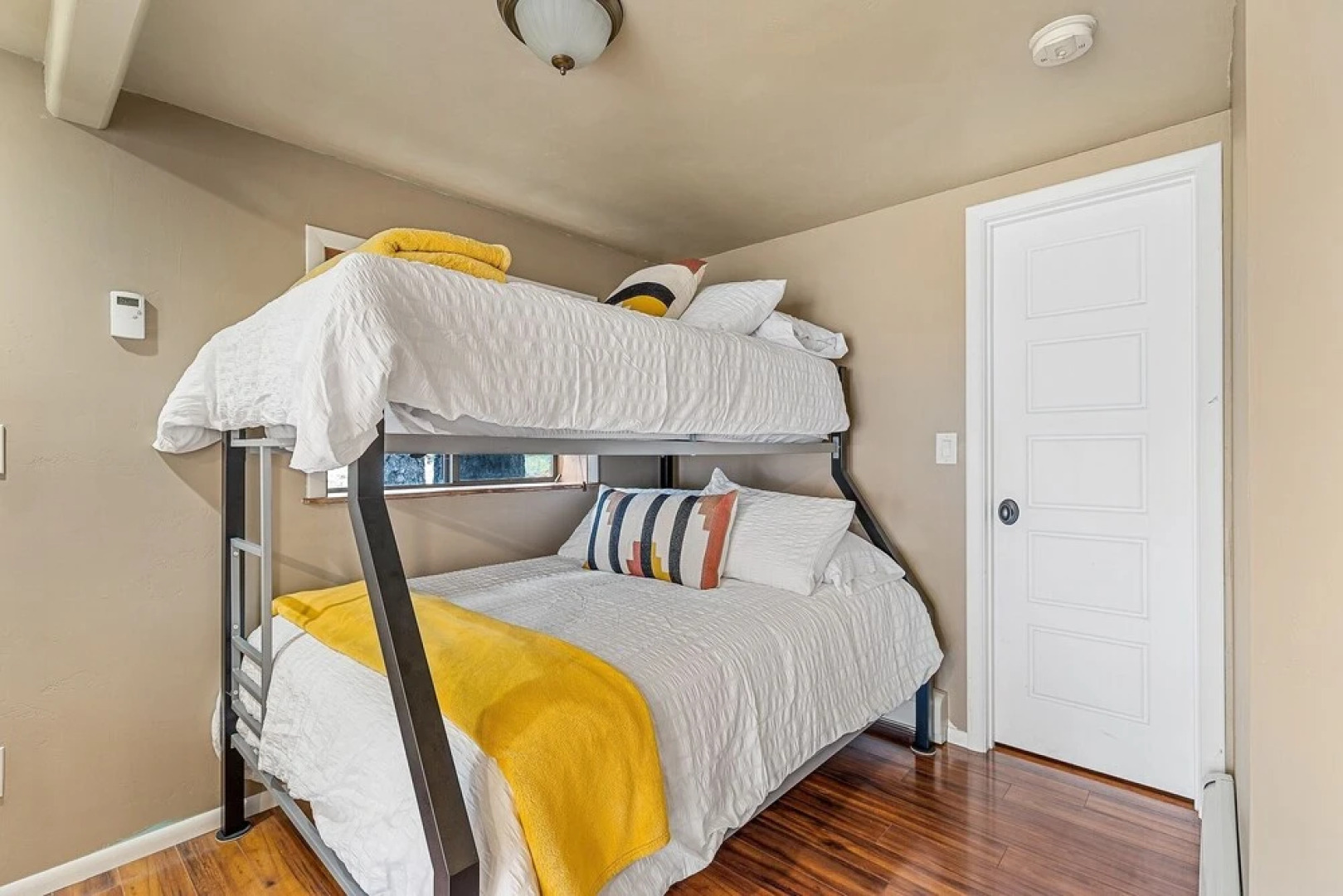 Pawnee Flagstaff 3 Bedroom Home by RedAwning