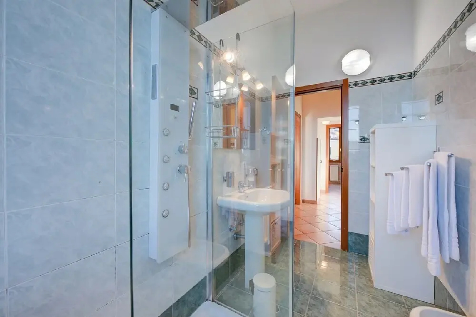 Lago Magico Pied Dans L' Eau