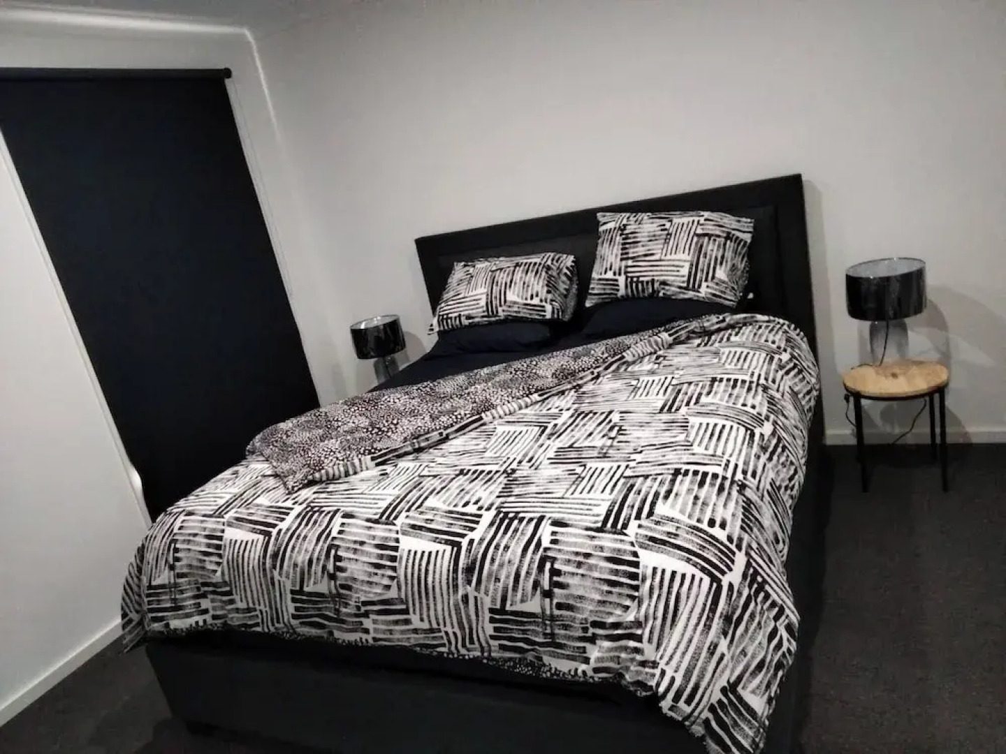 Modern & Cosey 4bedroom House Walk to Beach