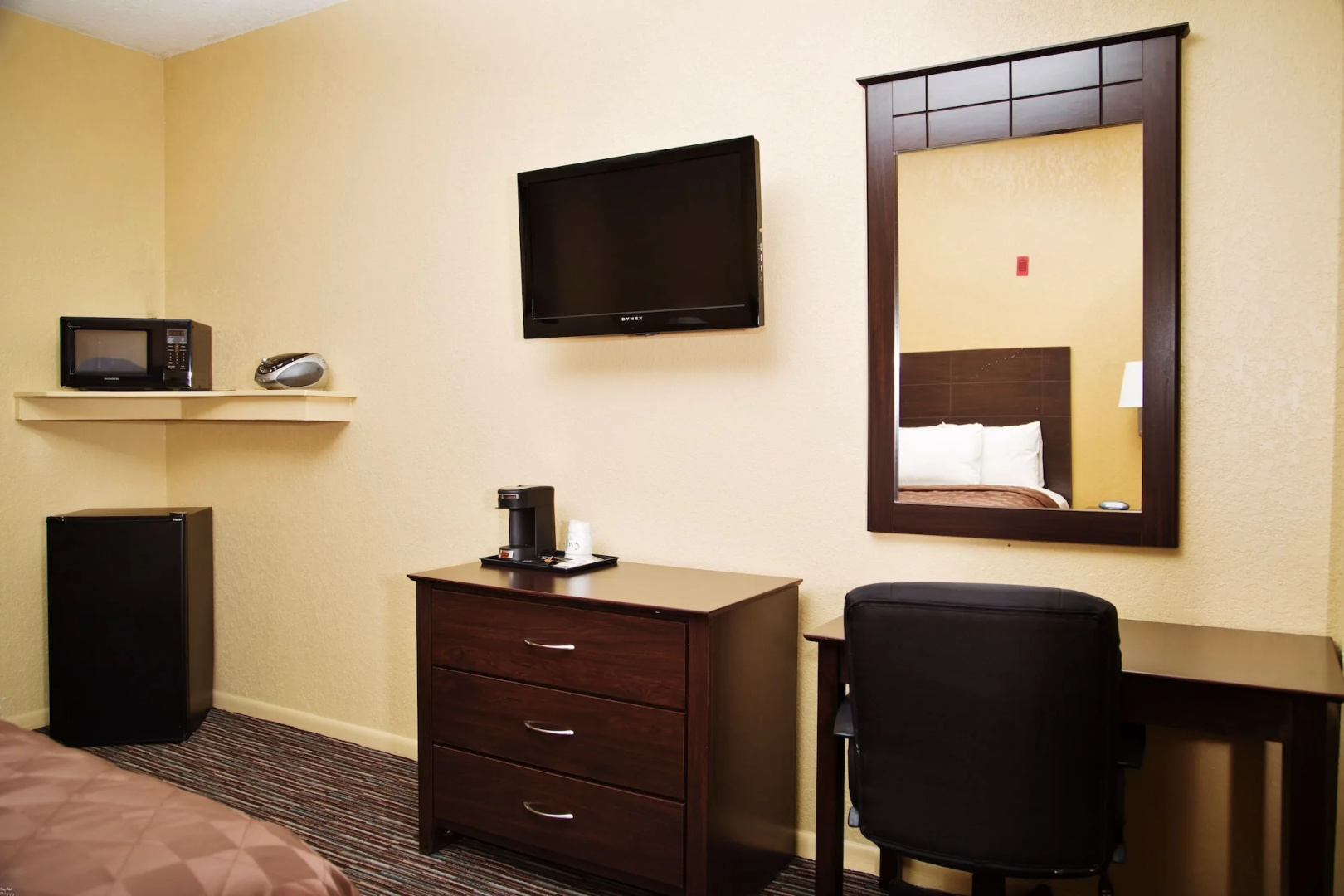 Winchester Inn & Suites Humble/IAH/North Houston