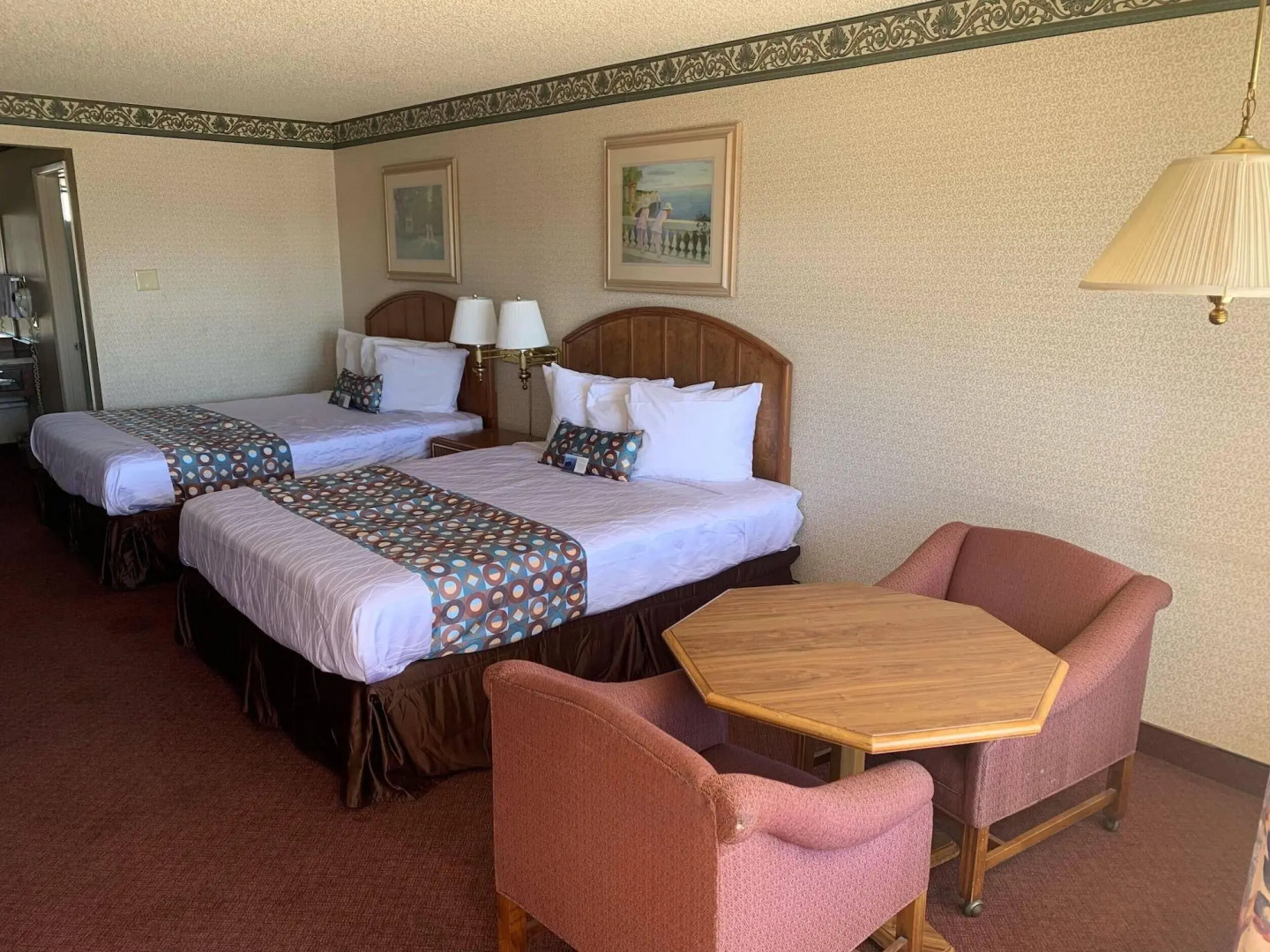 Econo Lodge Inn & Suites Winnemucca