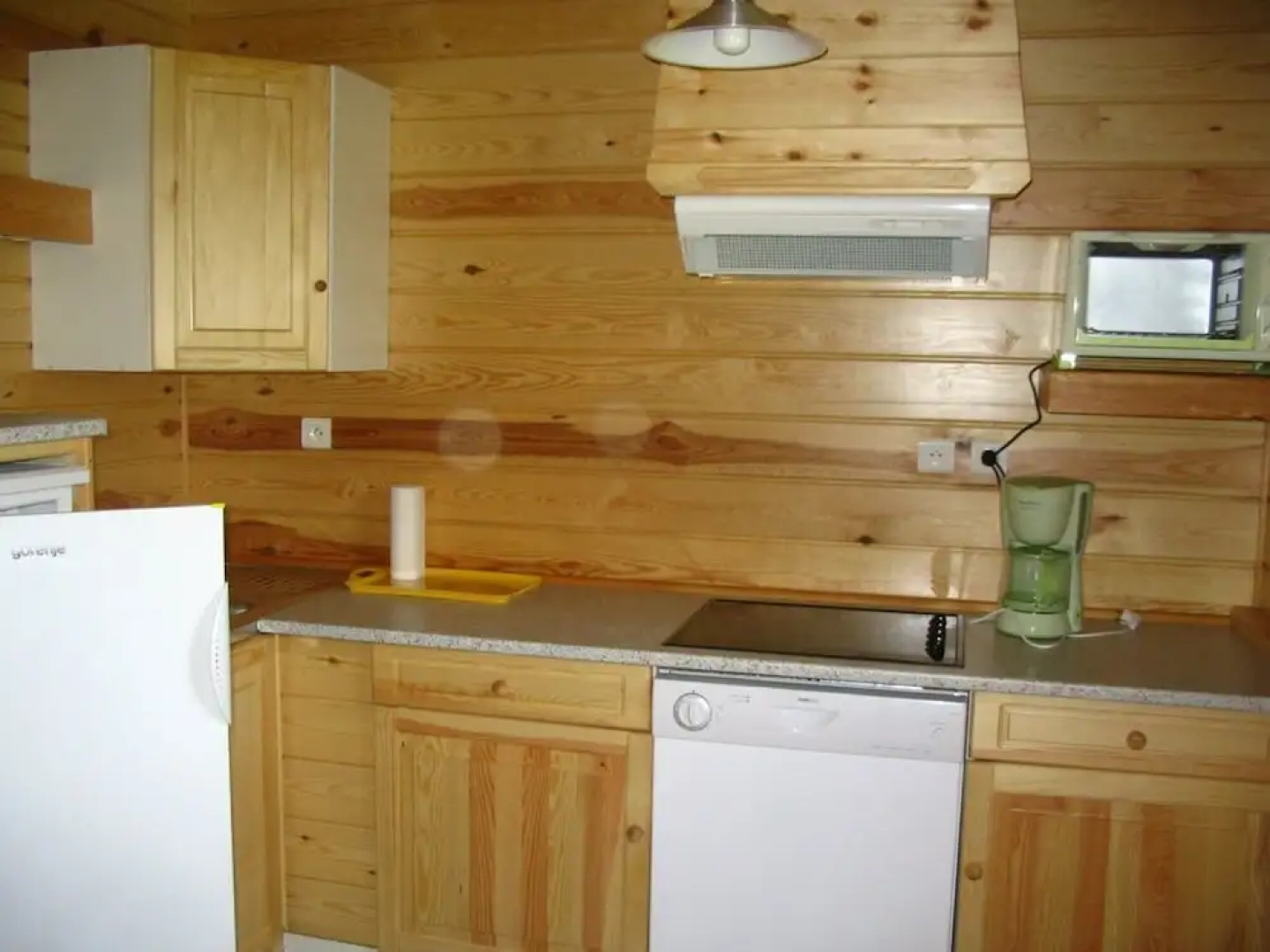 Wooden Chalet With a Washer, Near a Lake