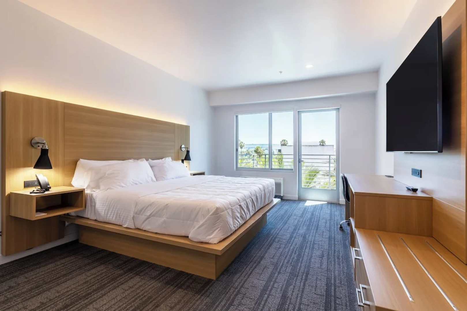 Hotel Mai Downtown Long Beach