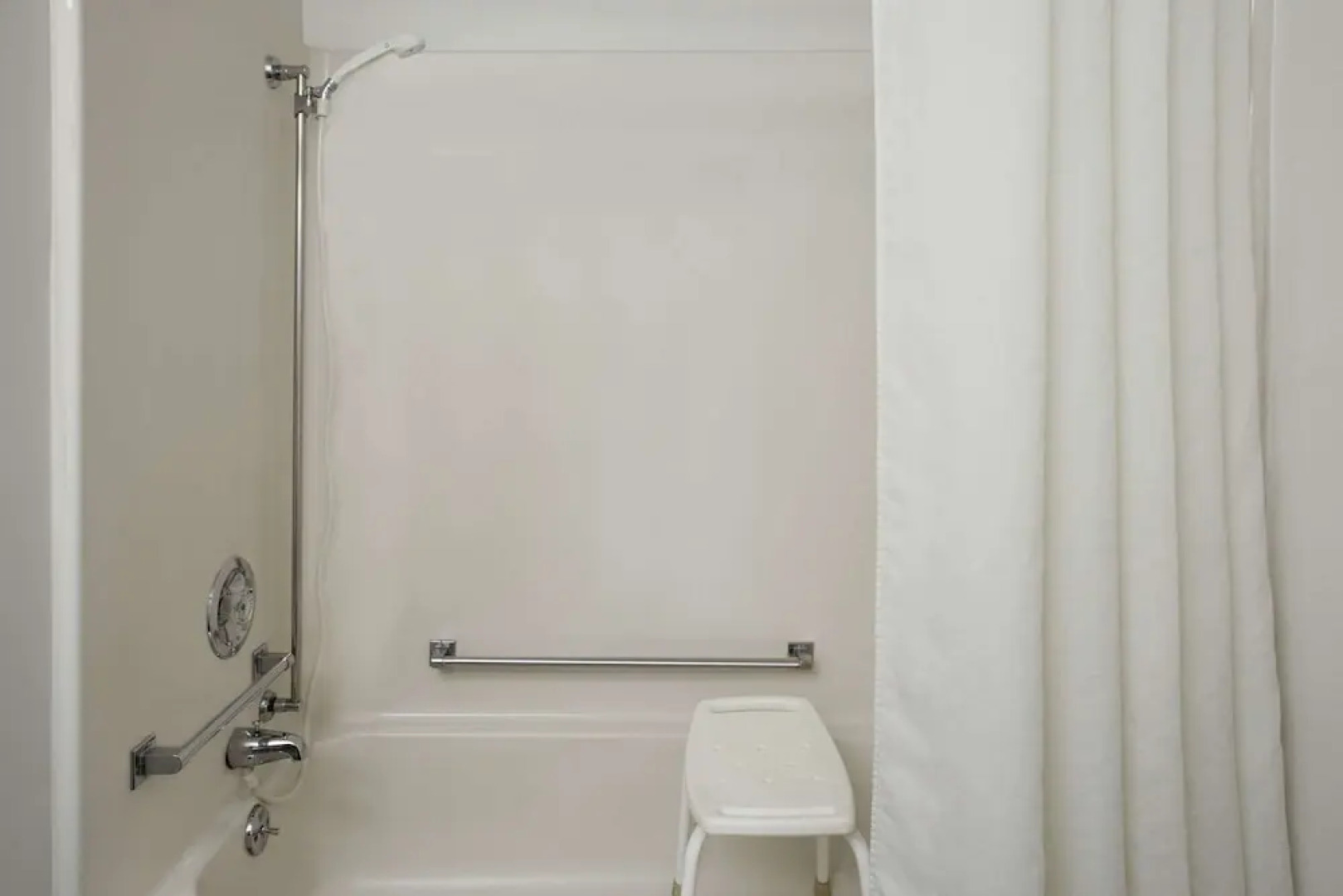 Super 8 Oshkosh Airport