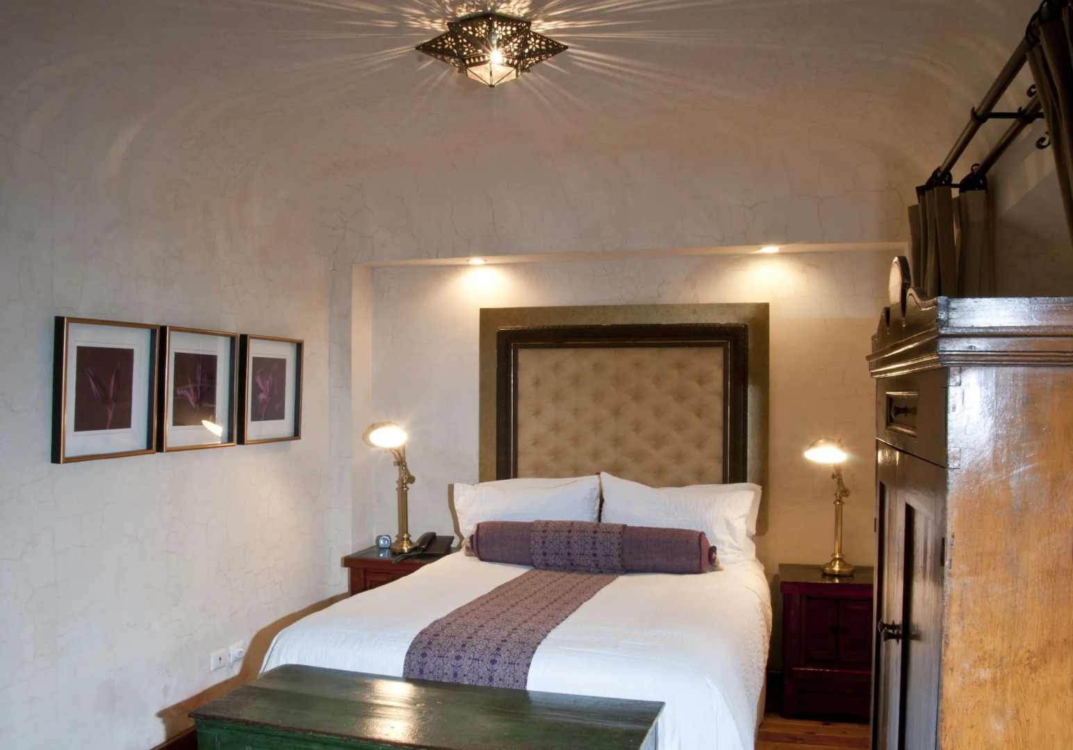 Pensativo House Hotel