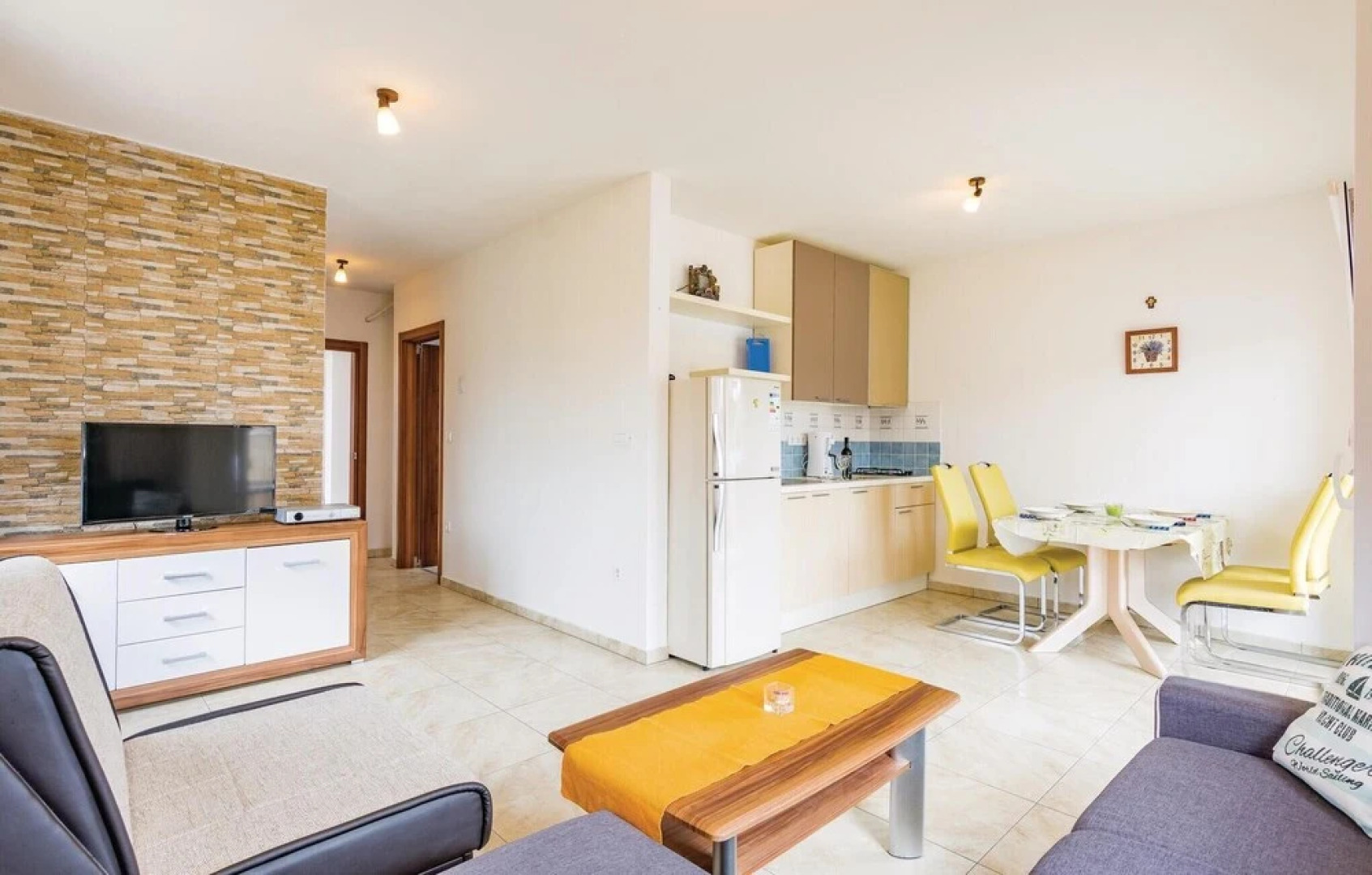 Beautiful Home in Valbandon With Wifi and 4 Bedrooms