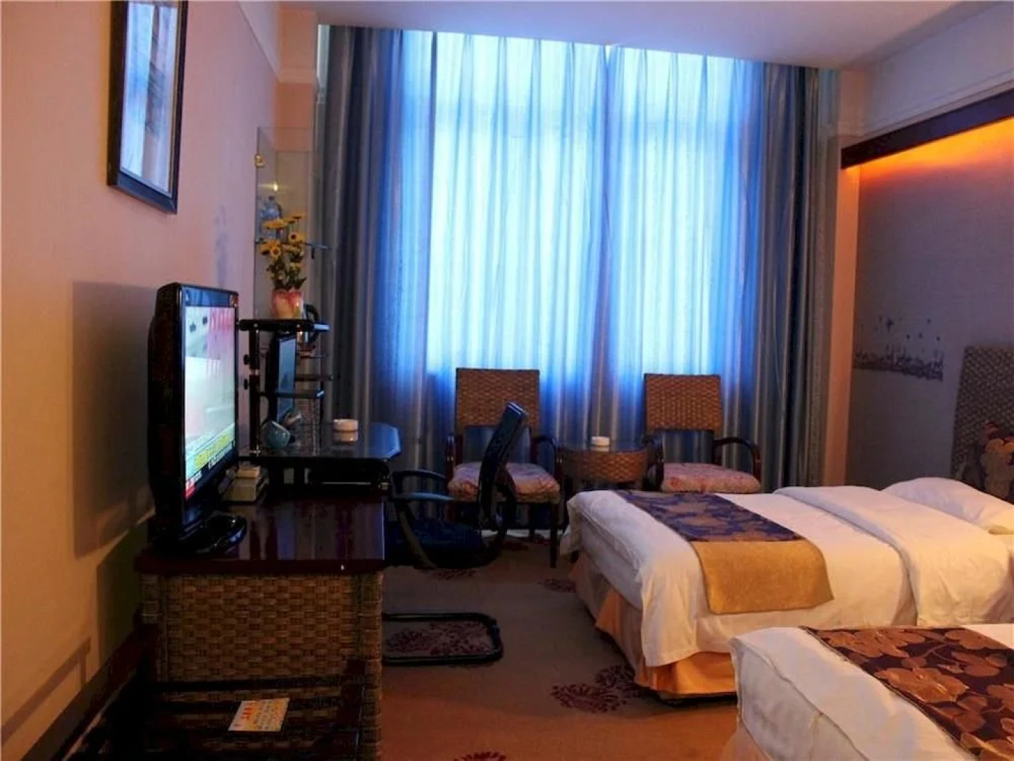 Qujing Derun Hotel