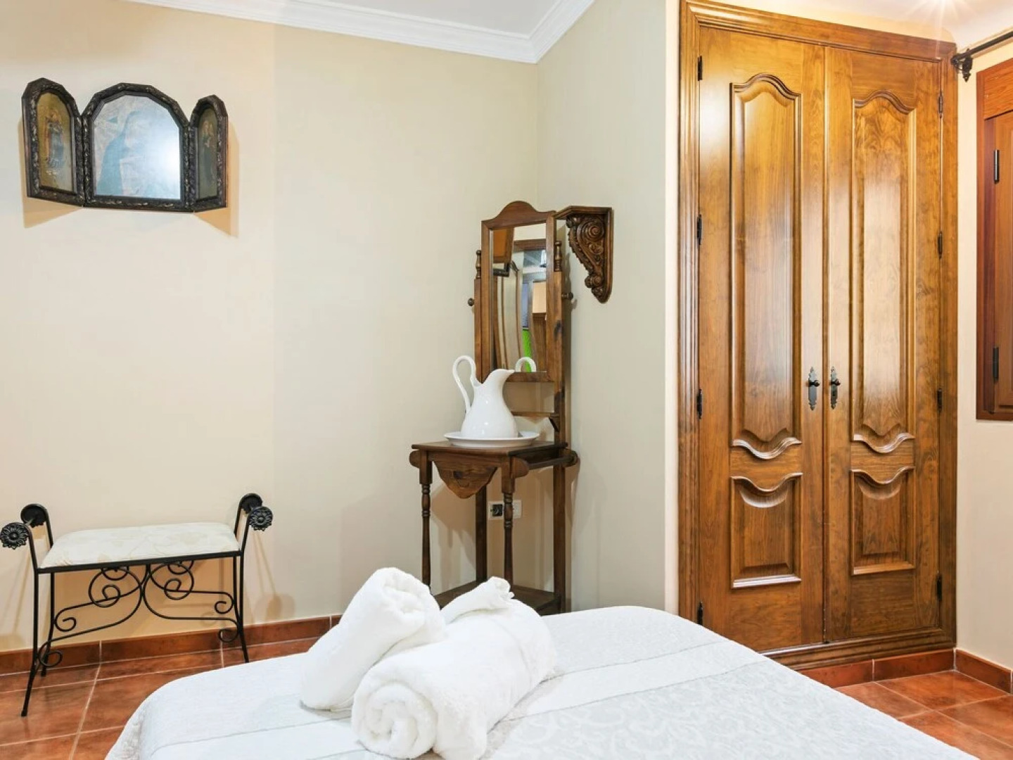 Voguish Holiday Home in Arriate With Terrace