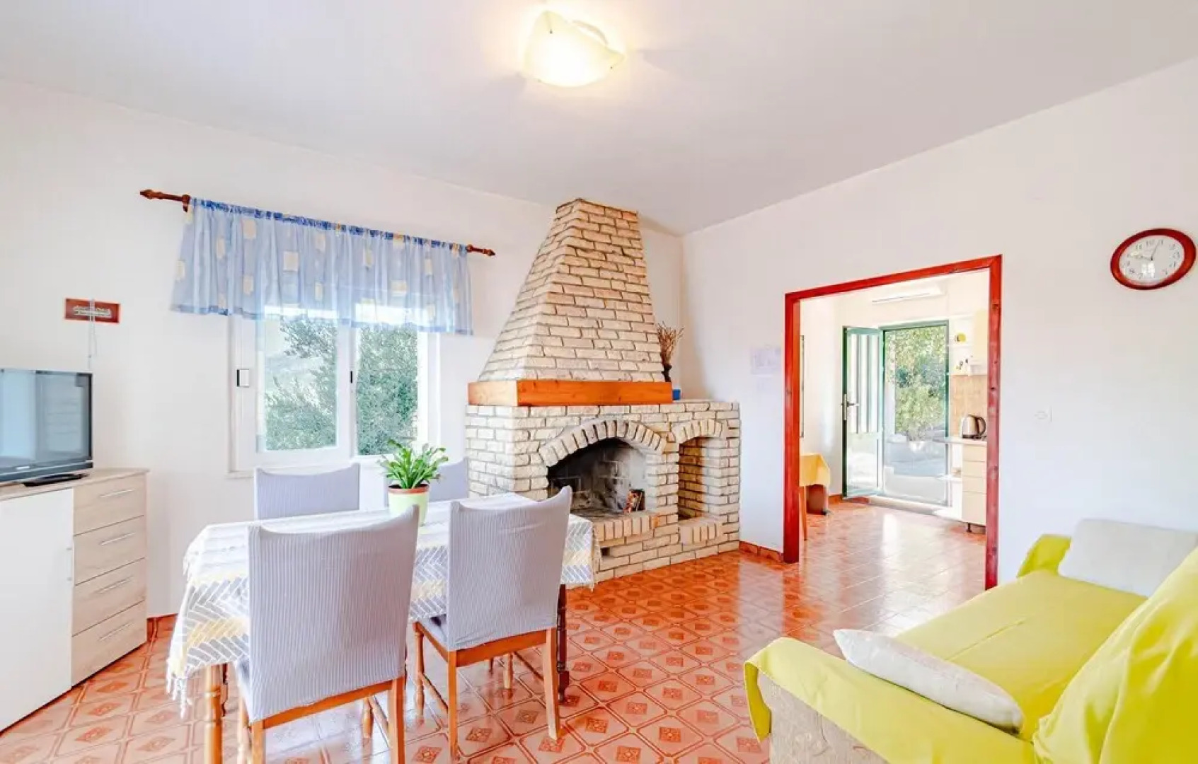 Awesome Home in Potomje With 3 Bedrooms and Wifi