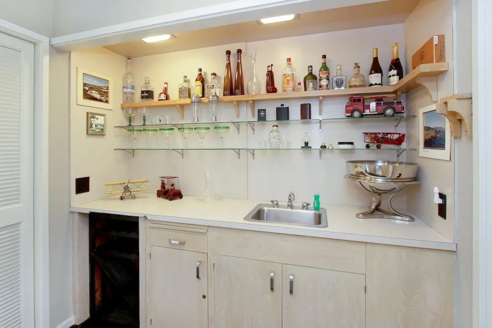 Palatial All-suite Pebble Beach Ocean-view 4 Bedroom Home