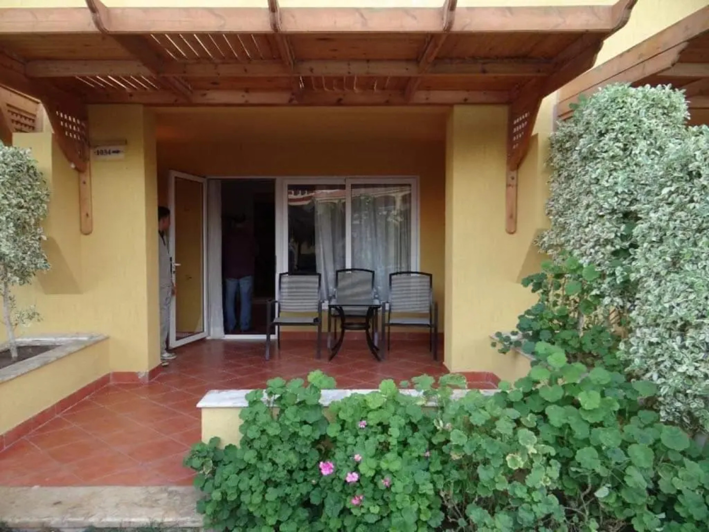 Patio suit, Porto marina