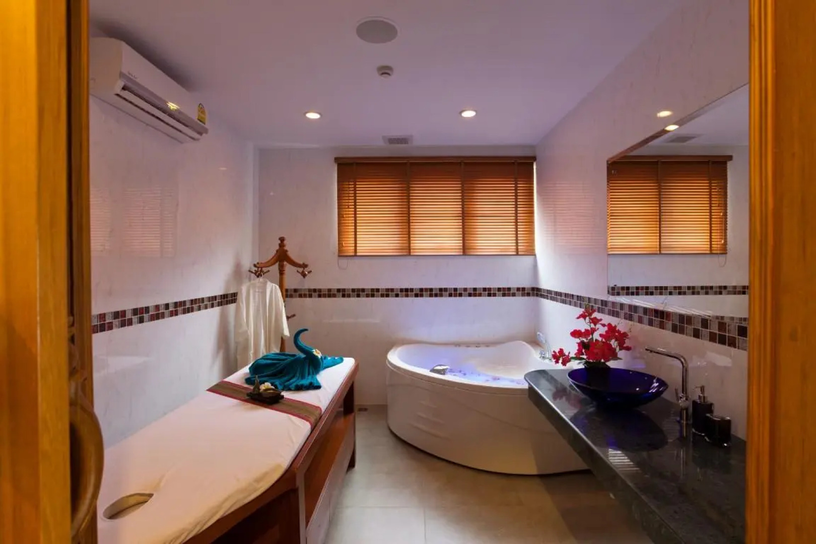 RK Riverside Resort & Spa