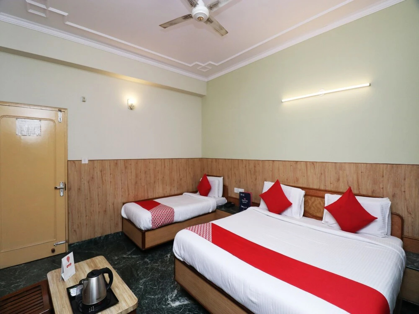 OYO 22075 Hotel Bali Palace