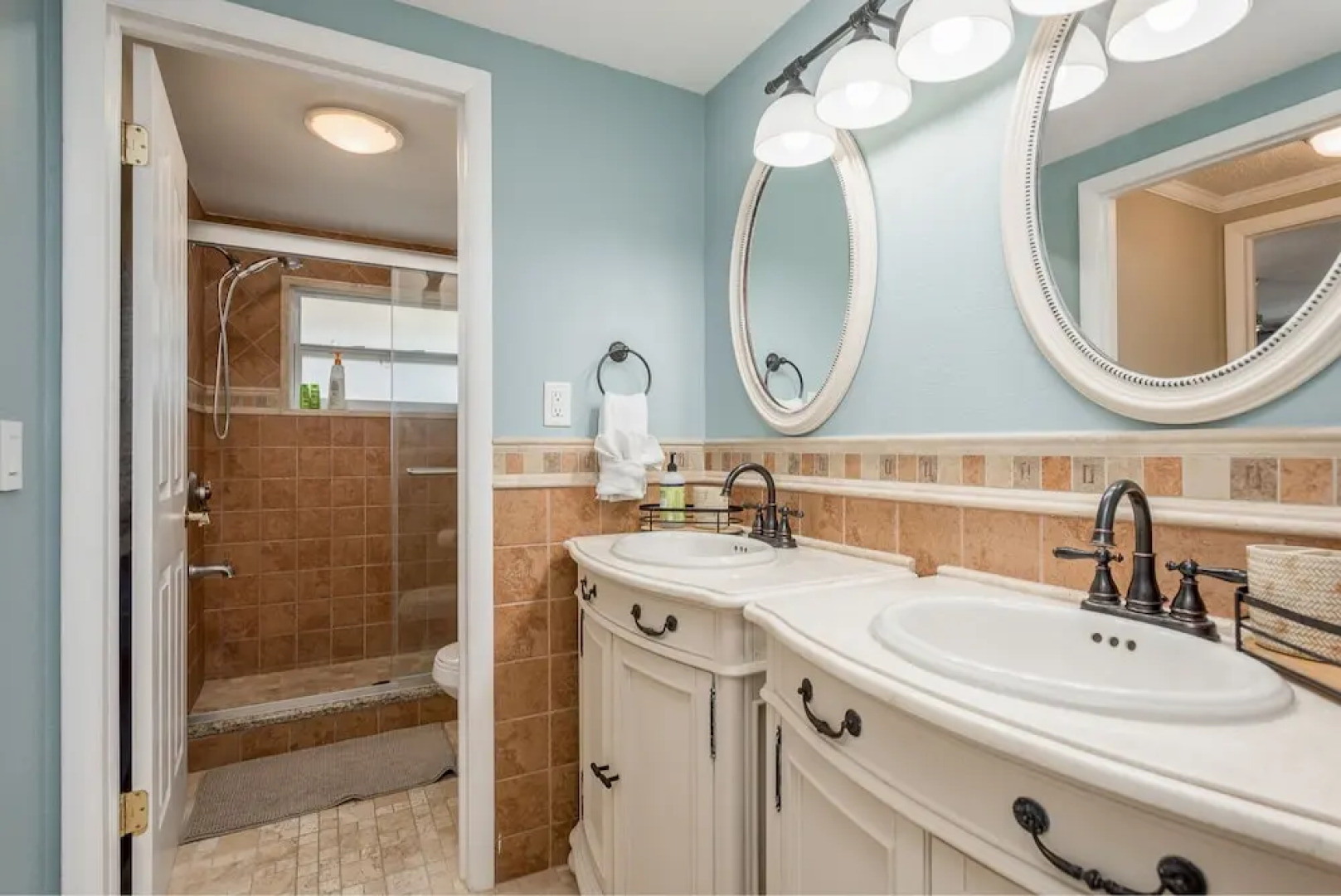 Great 6BR for All Ages/Heated Pool 5 Min to Beach by RedAwning